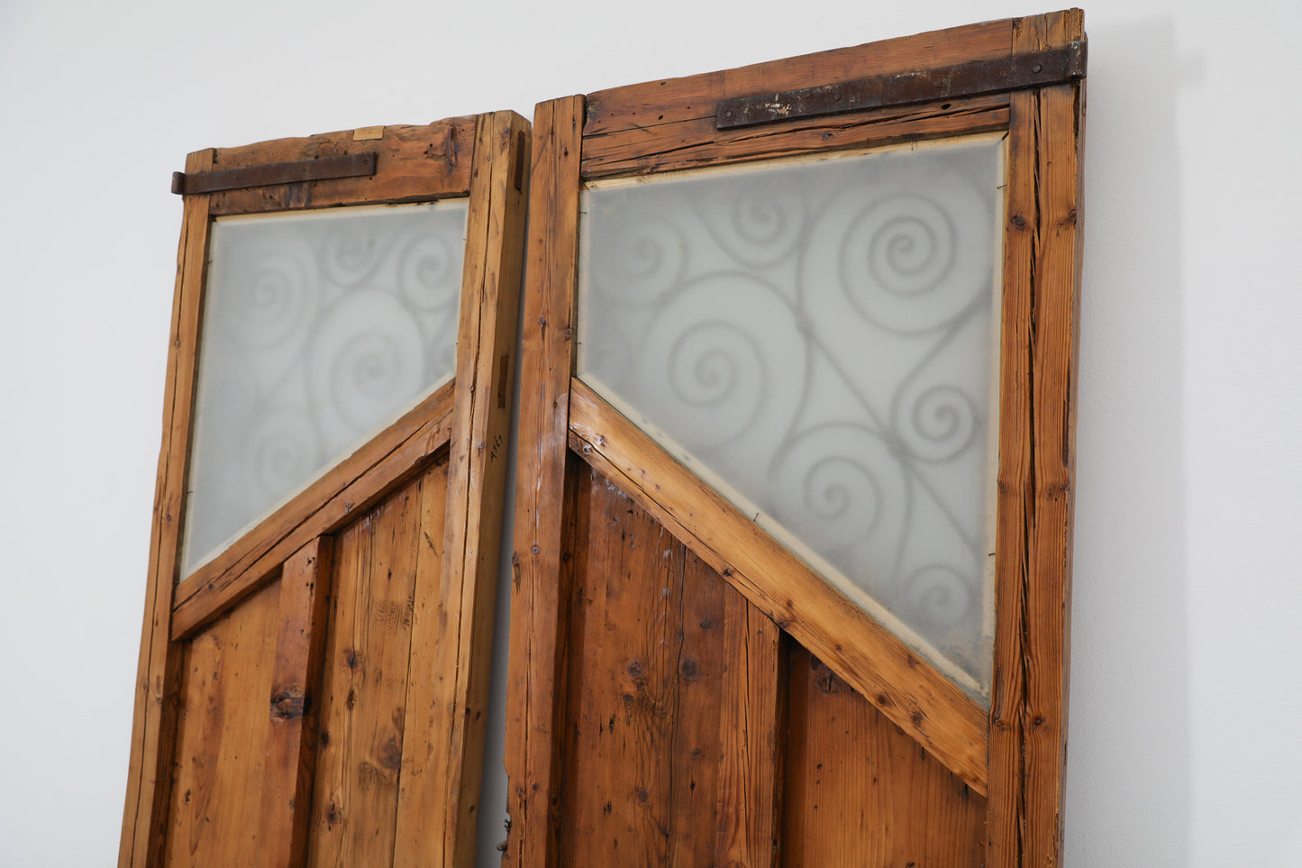 VINTAGE DBL FRENCH METAL DOOR A151