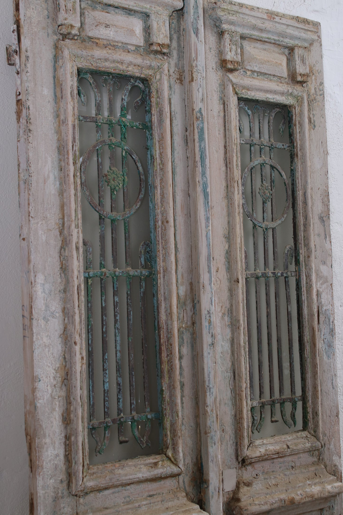 VINTAGE DBL GLASS METAL FRENCH DOOR L093