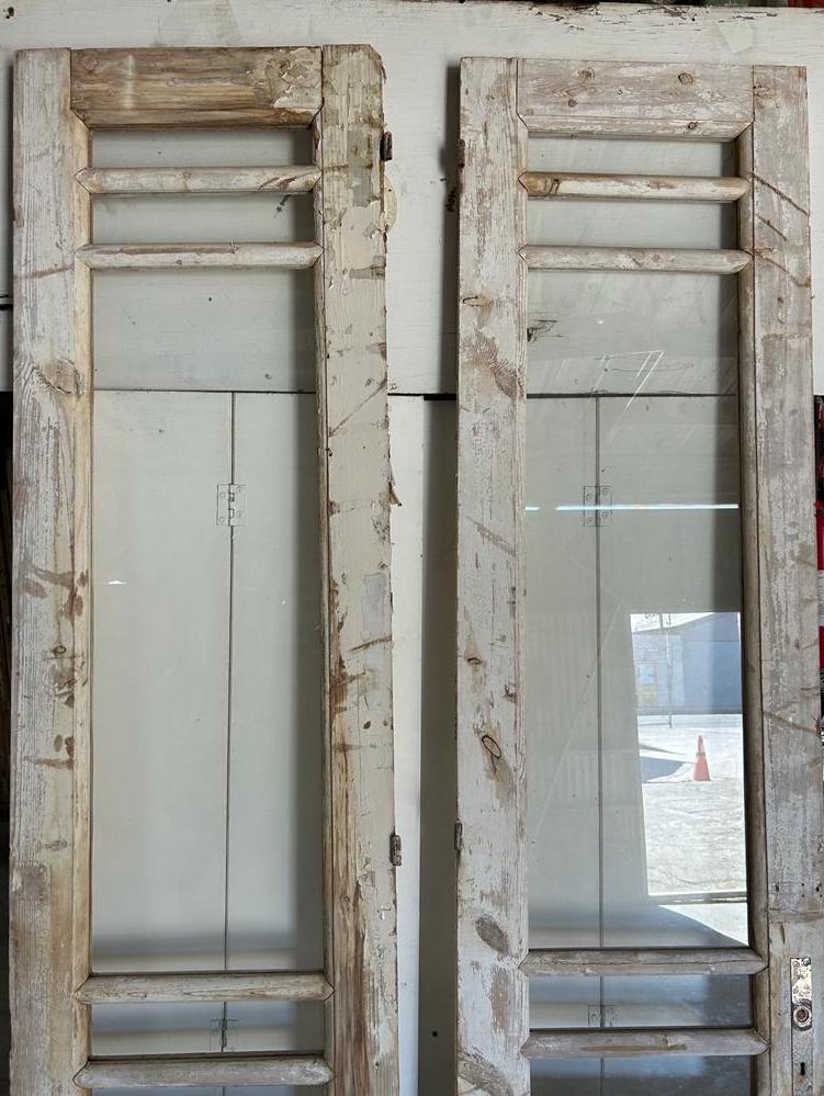 VINTAGE DBL FRENCH GLASS DOOR L213