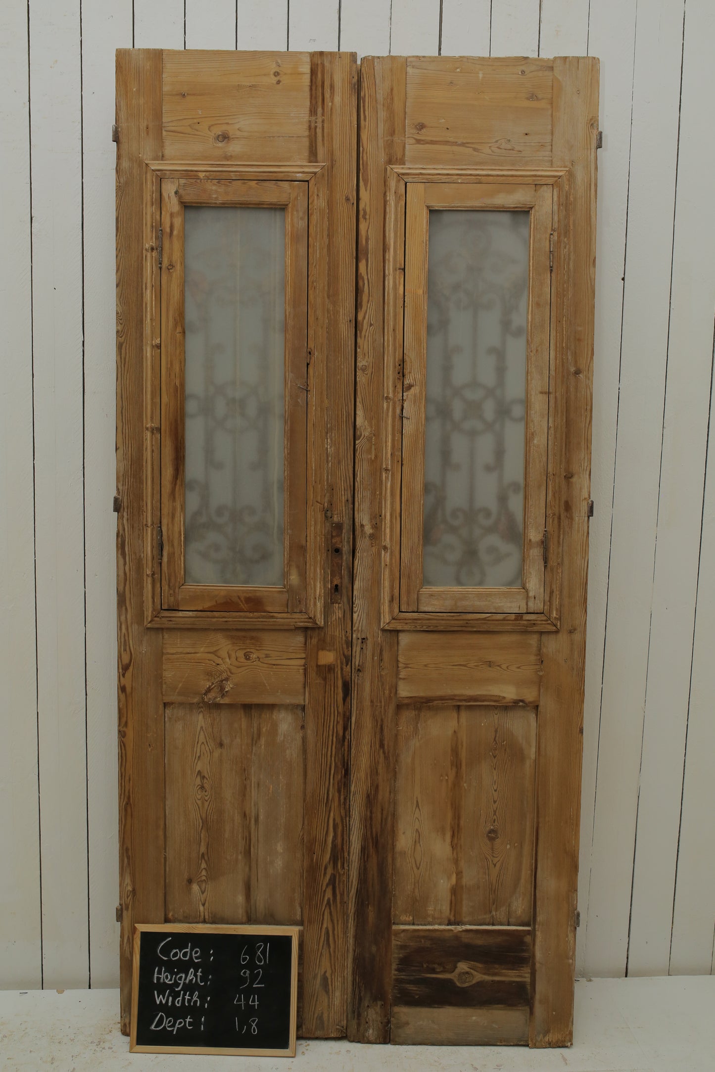VINTAGE DBL FRENCH METAL DOOR 681