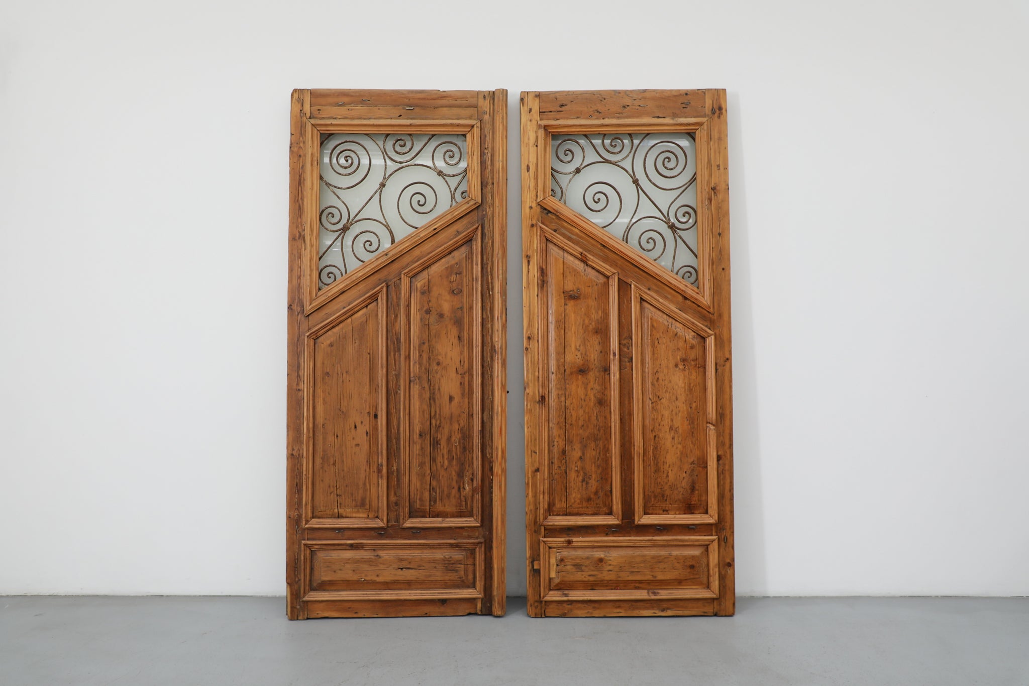 VINTAGE DBL FRENCH METAL DOOR A151