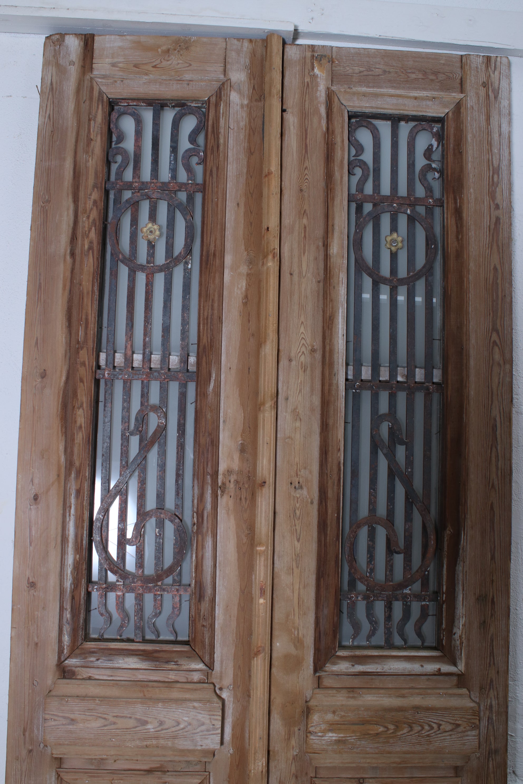 VINTAGE DBL FRENCH METAL DOOR L022