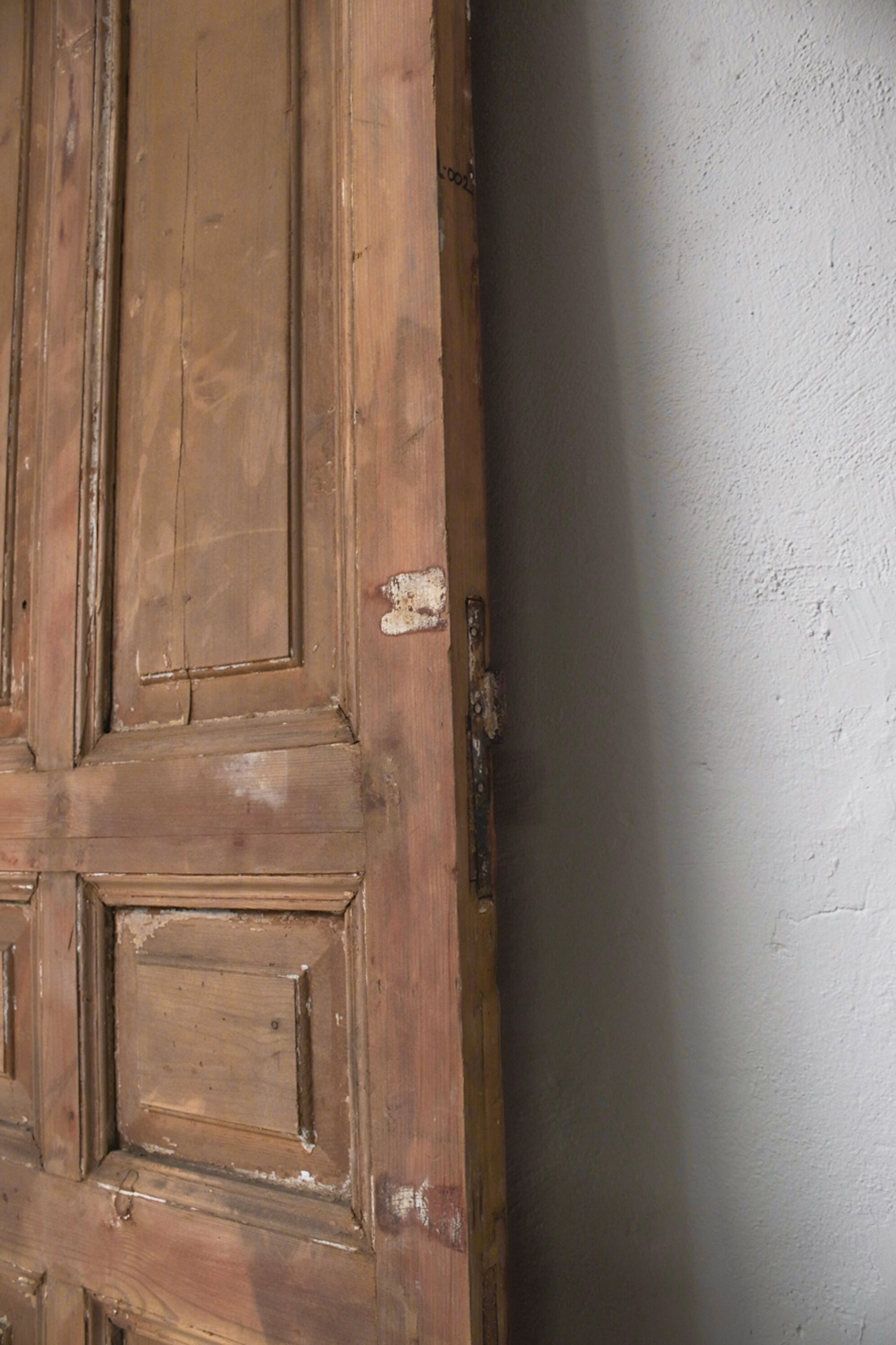 VINTAGE SINGLE DOOR L002