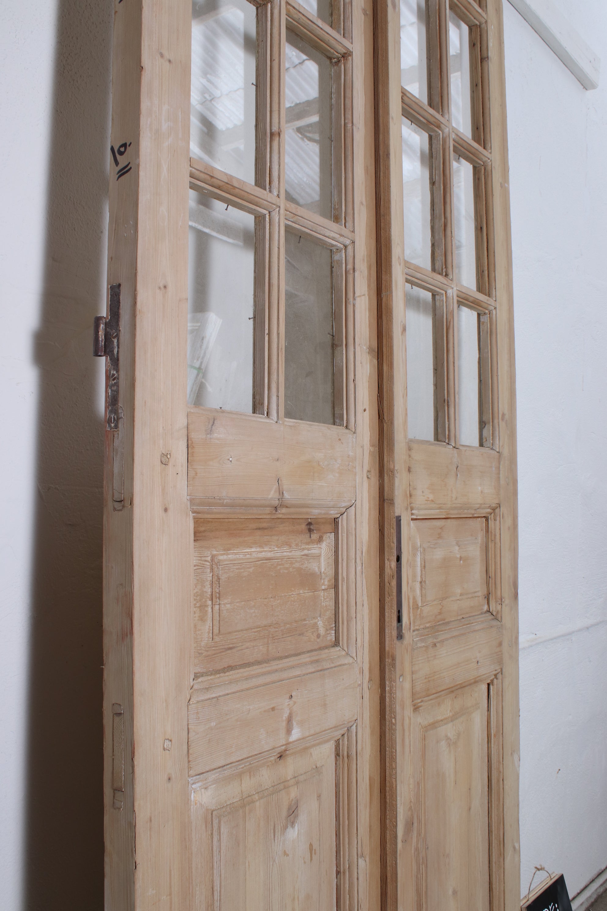 VINTAGE DBL FRENCH GLASS DOOR L036