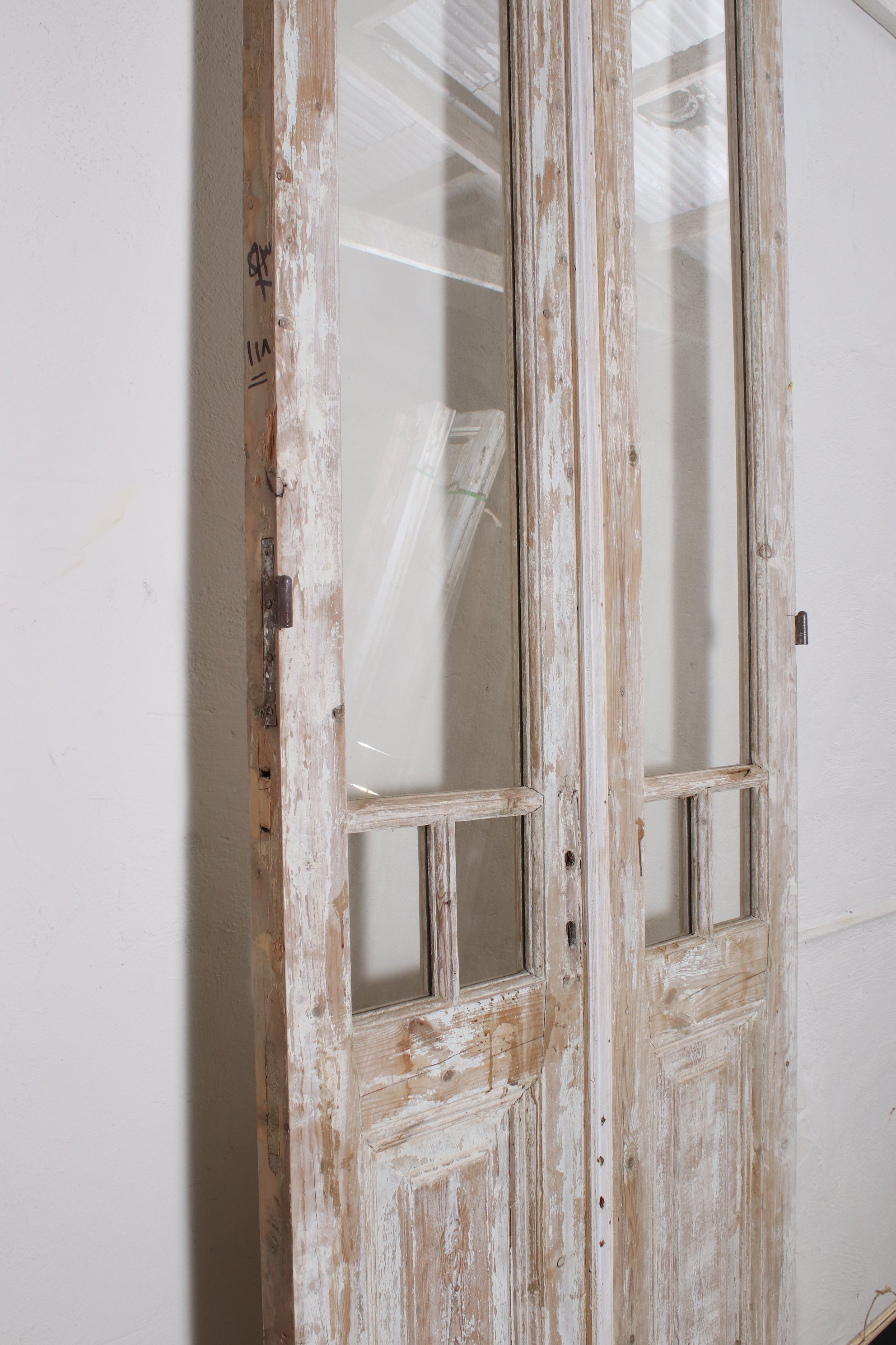 VINTAGE DBL FRENCH GLASS DOOR L039