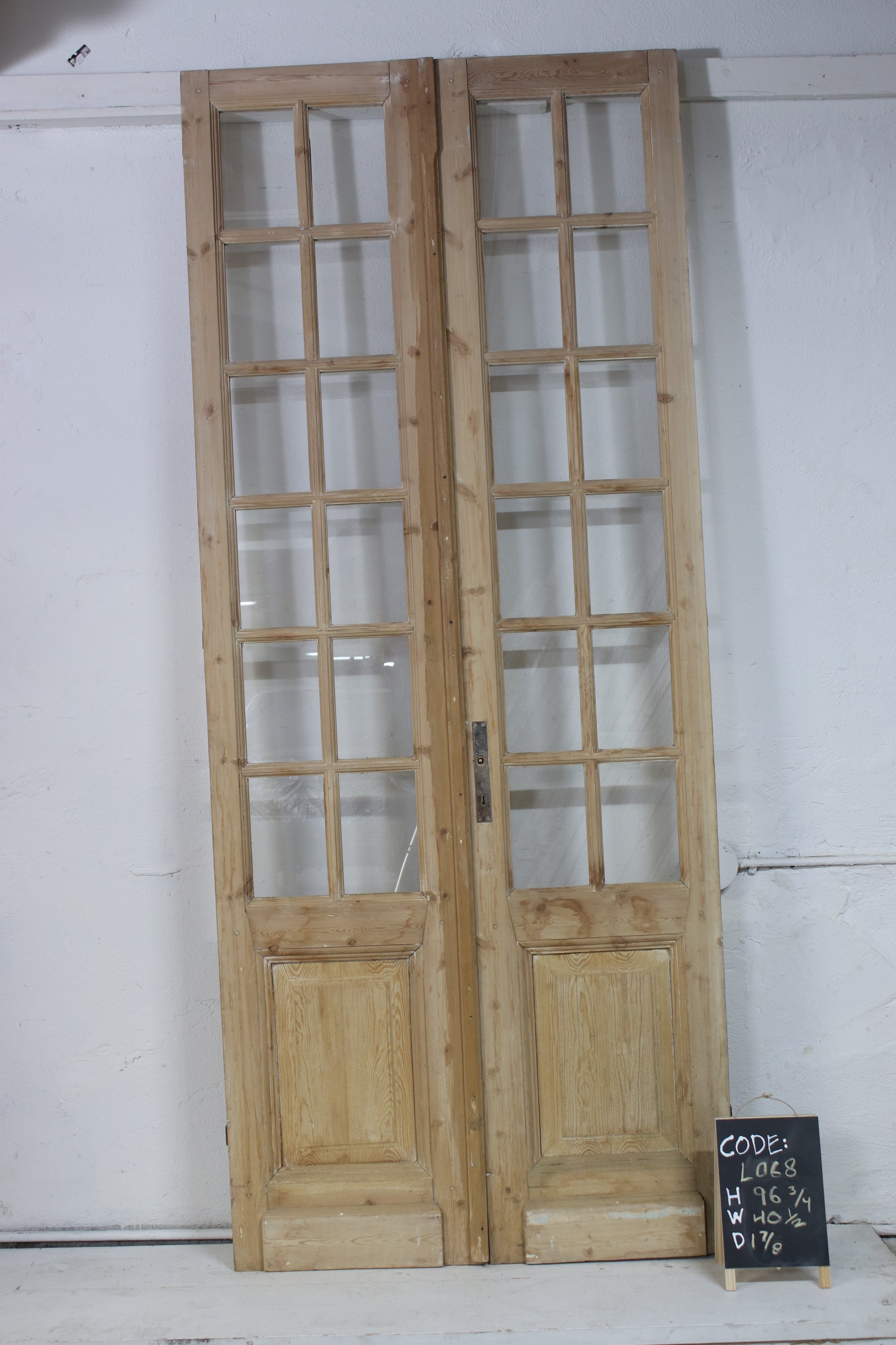 VINTAGE DBL FRENCH  GLASS DOOR L068