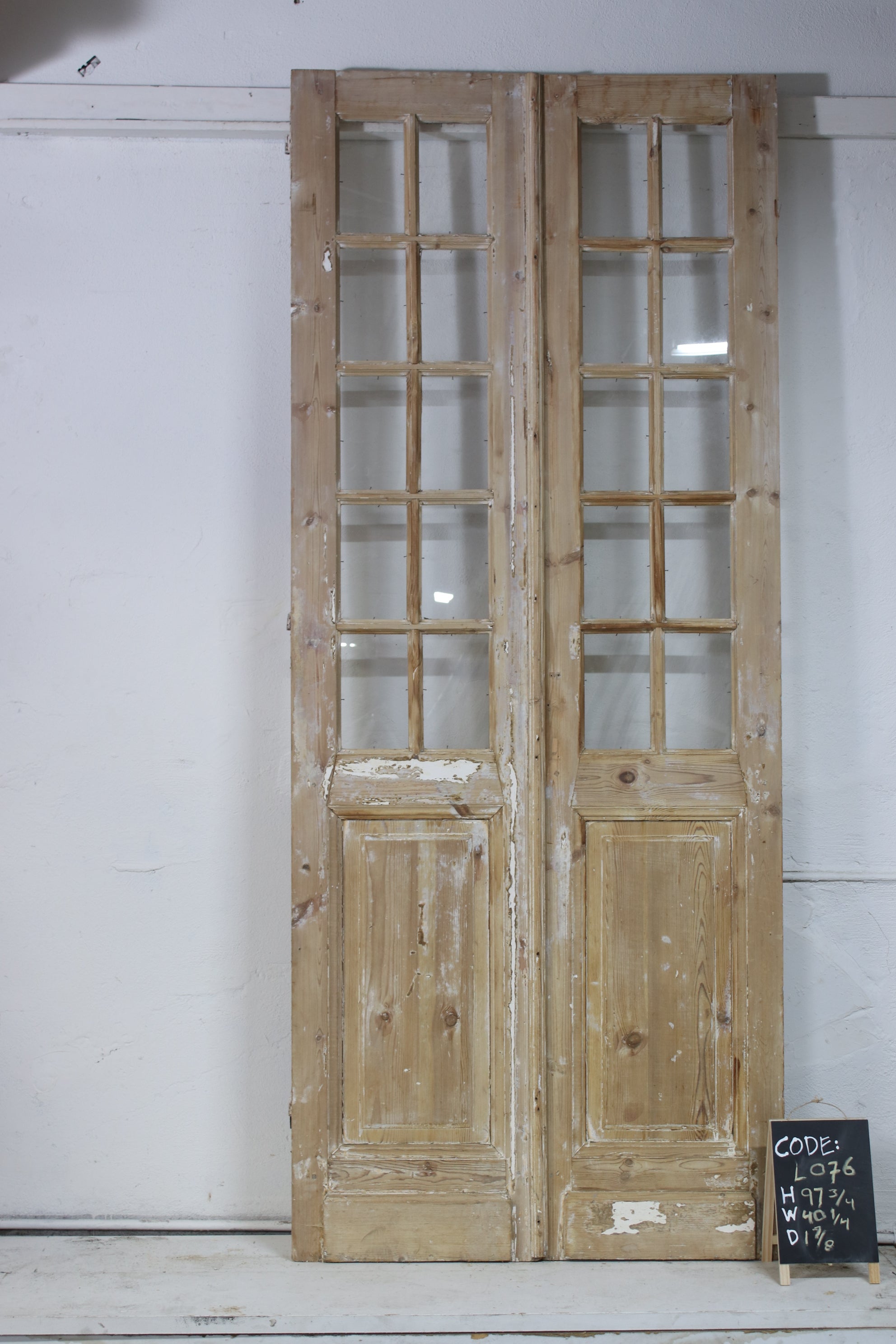 VINTAGE DBL FRENCH  GLASS DOOR L076