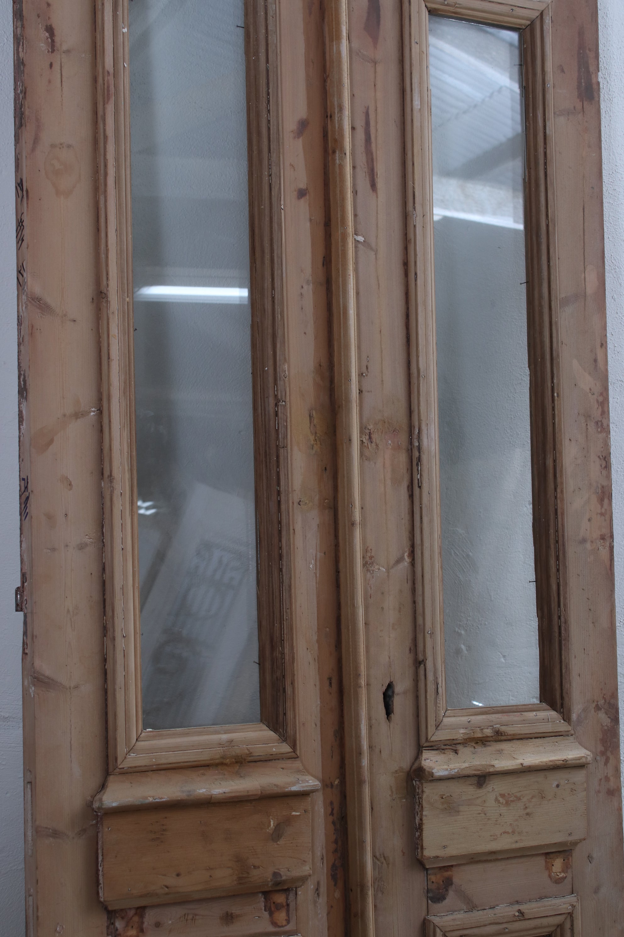 VINTAGE DBL FRENCH  GLASS DOOR L092