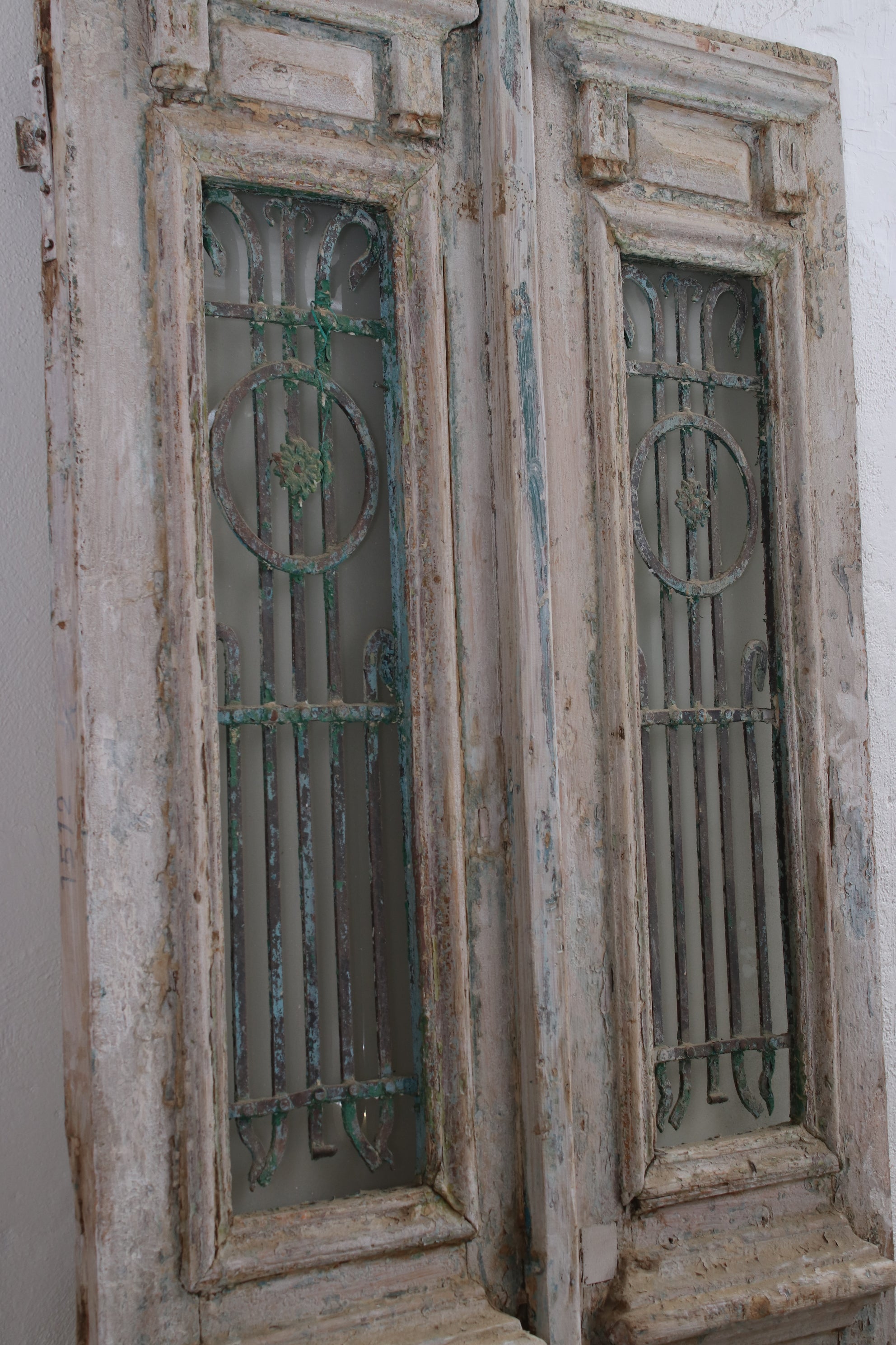 VINTAGE DBL GLASS METAL FRENCH DOOR L093