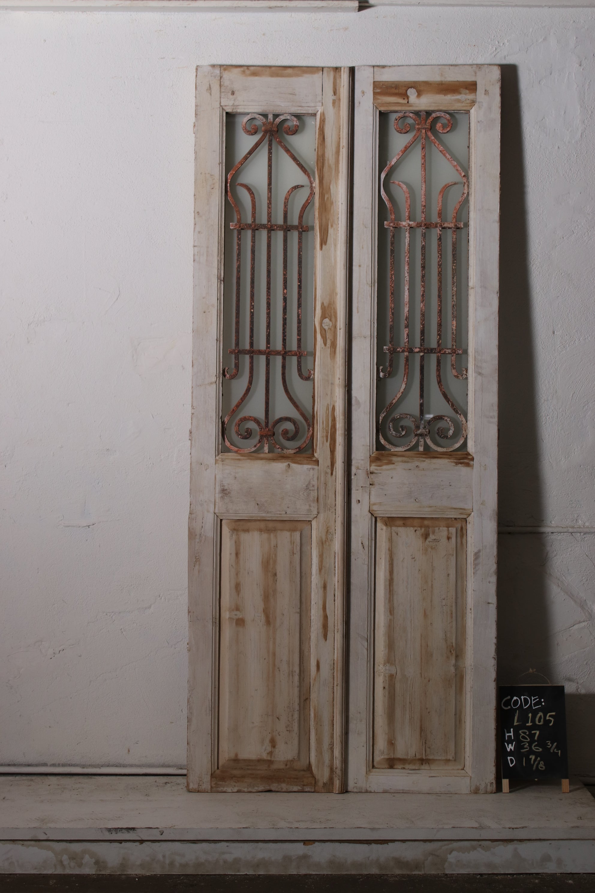 VINTAGE DBL GLASS METAL FRENCH DOOR L105