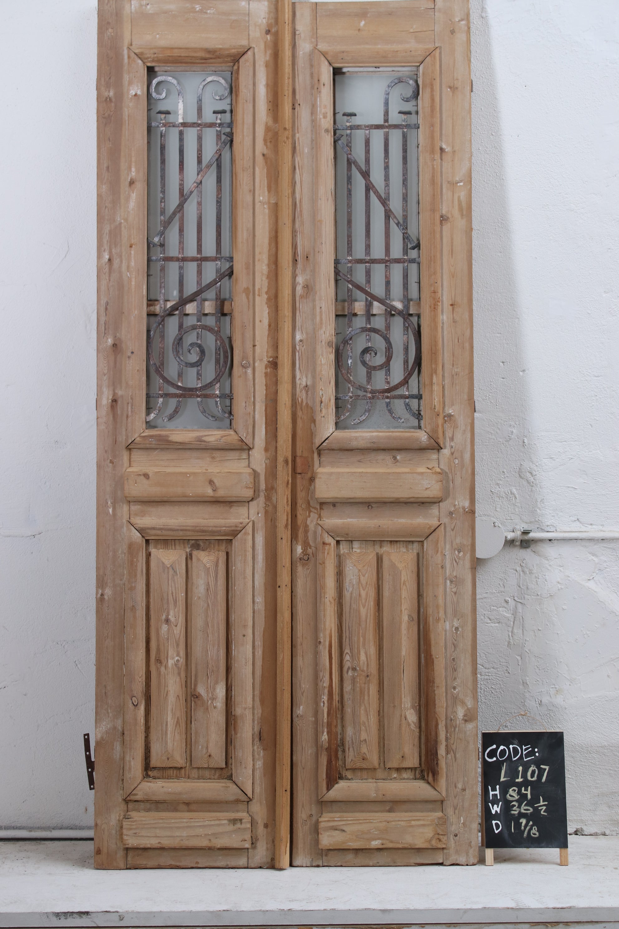 VINTAGE DBL GLASS METAL FRENCH DOOR L107