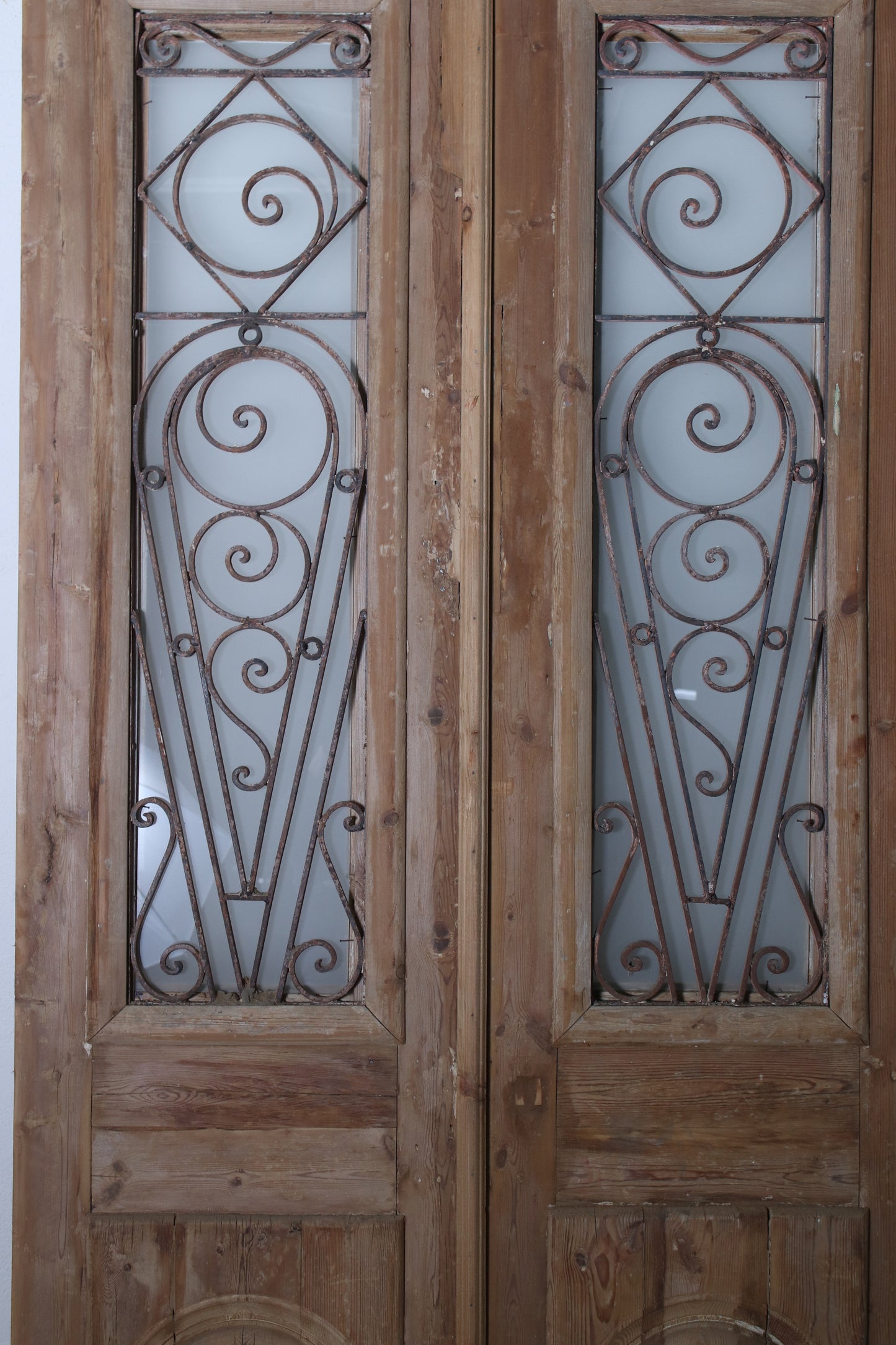 VINTAGE DBL GLASS METAL FRENCH DOOR L117