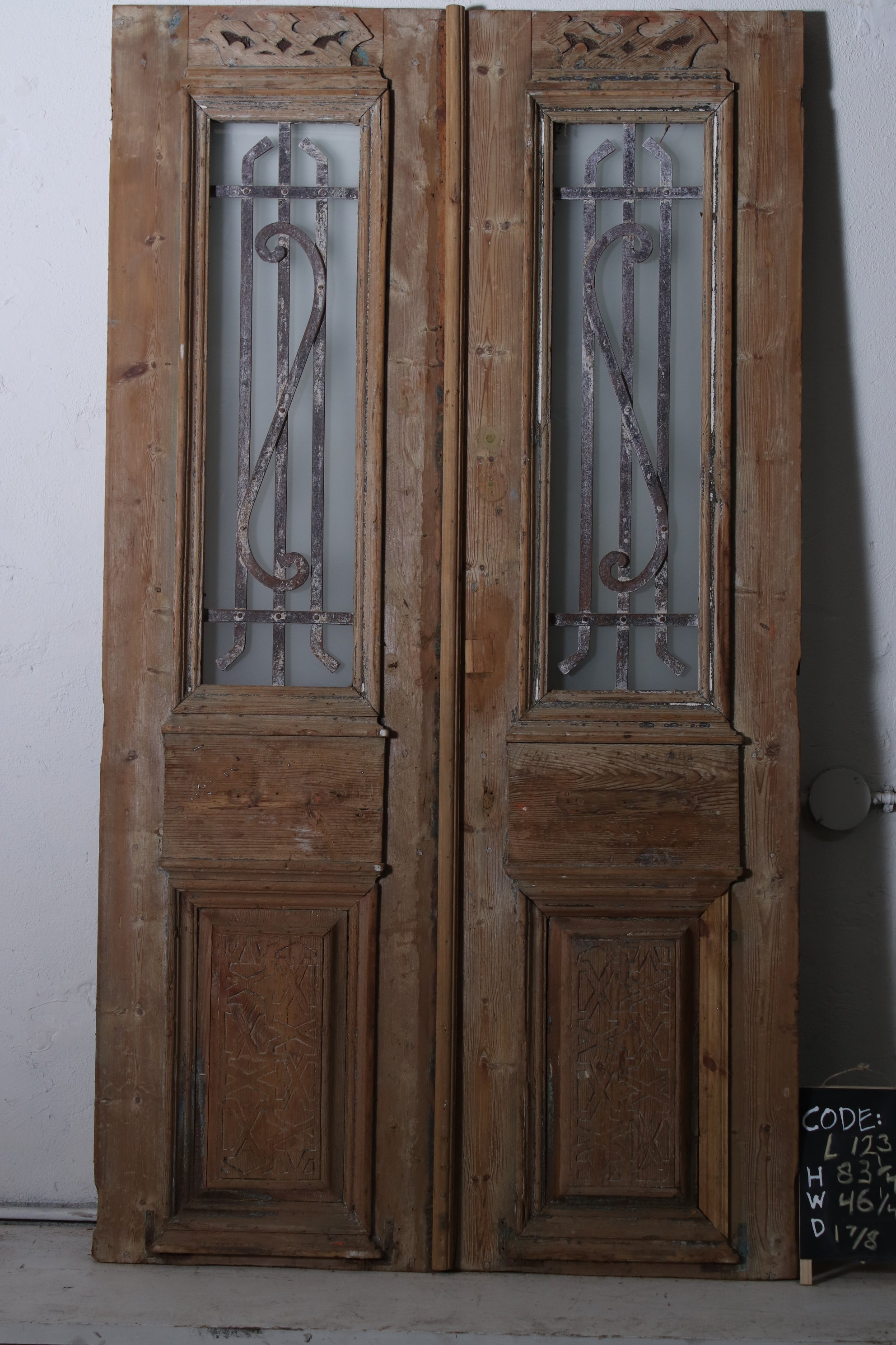 VINTAGE DBL GLASS METAL FRENCH DOOR L123