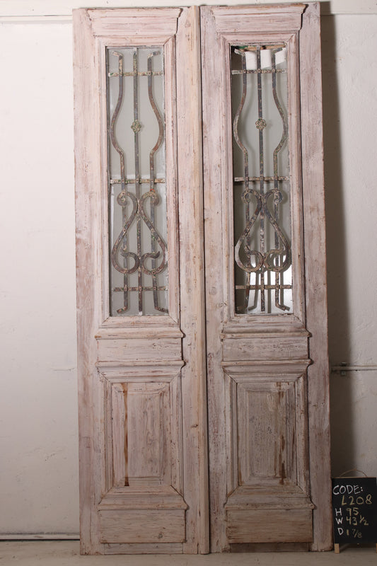 VINTAGE DBL GLASS METAL FRENCH DOOR L208