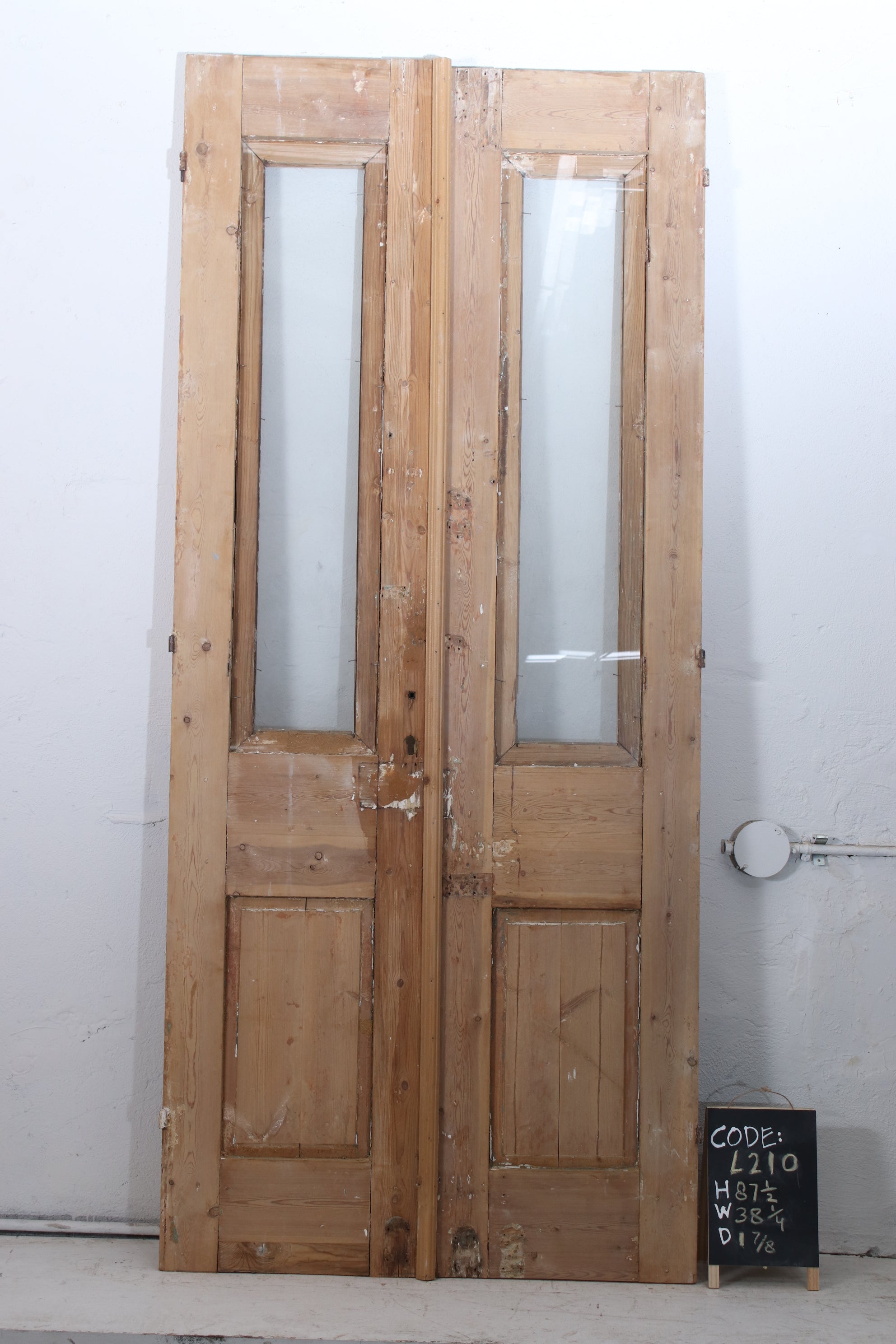 VINTAGE DBL FRENCH  GLASS DOOR L210
