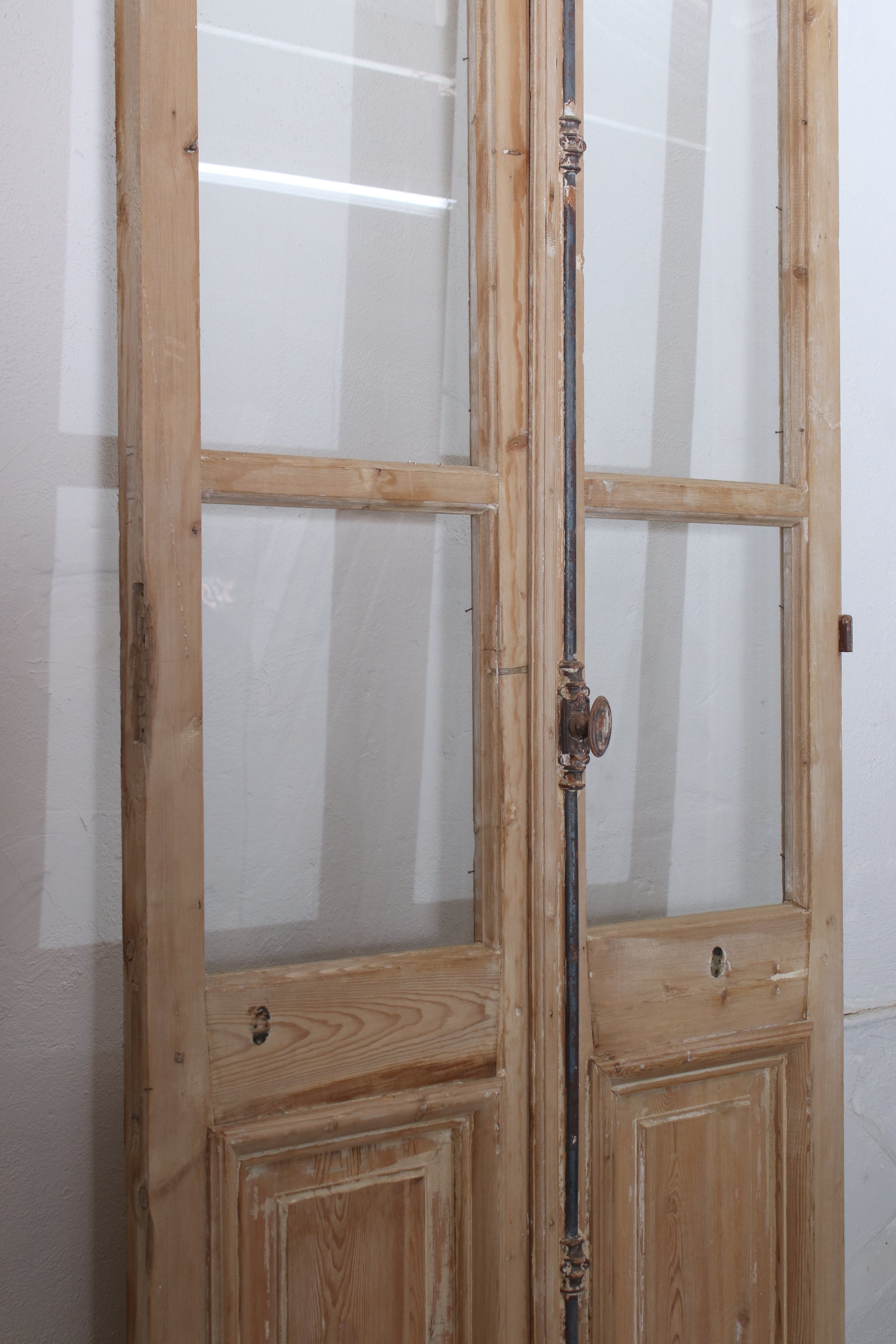 VINTAGE DBL FRENCH  GLASS DOOR L212