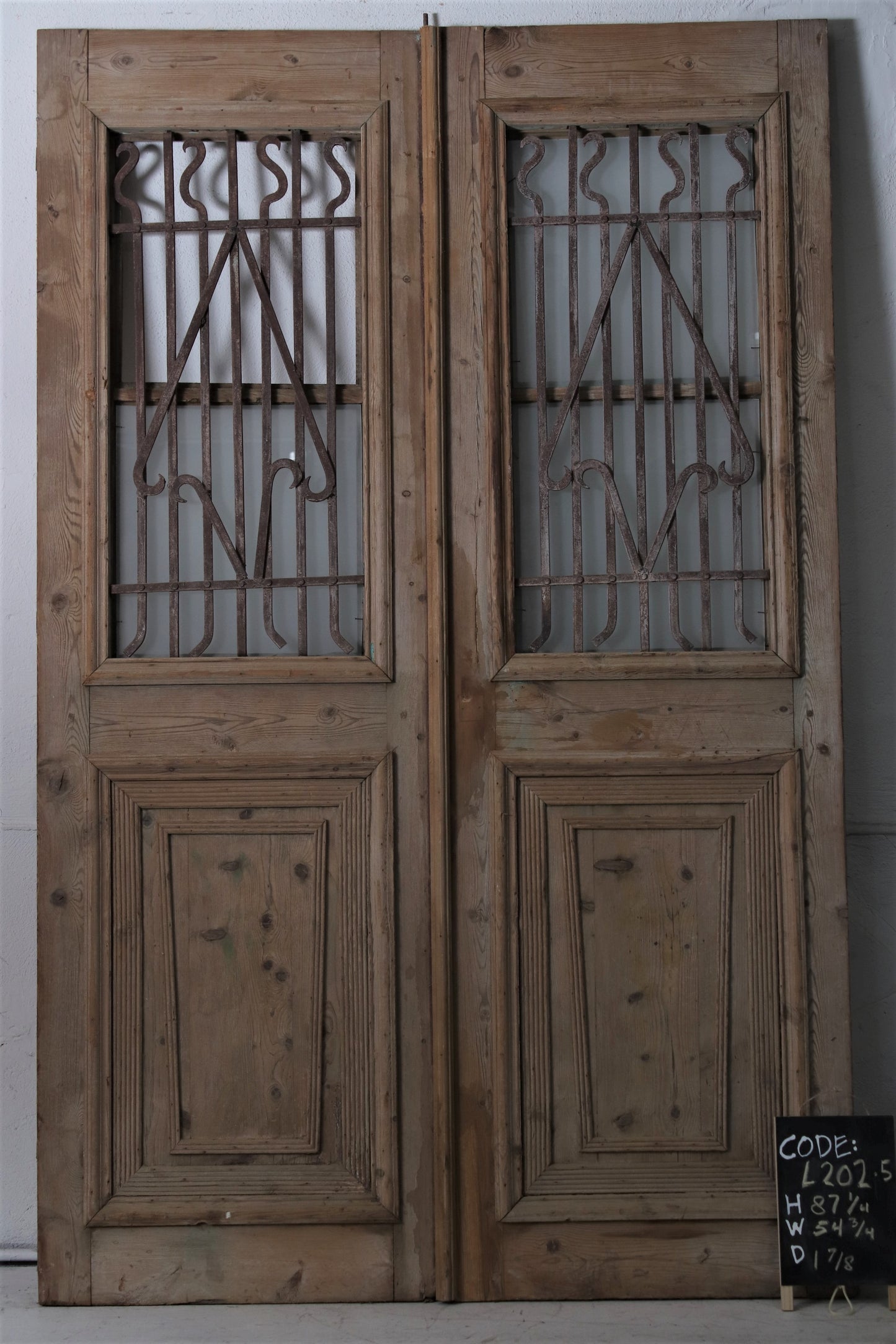 VINTAGE DBL FRENCH METAL GLASS DOOR L202.5