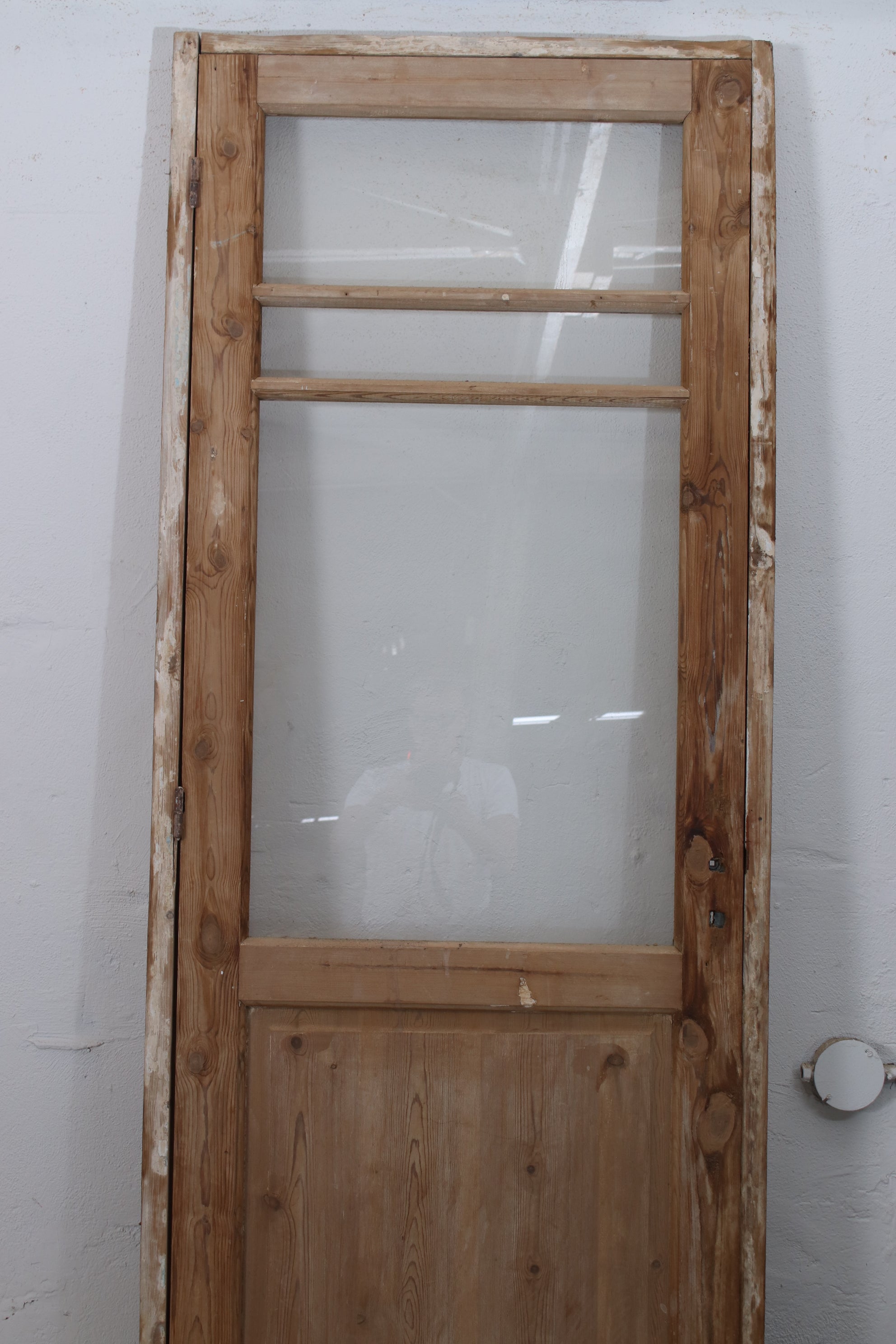 VINTAGE SINGLE GLASS DOOR L231