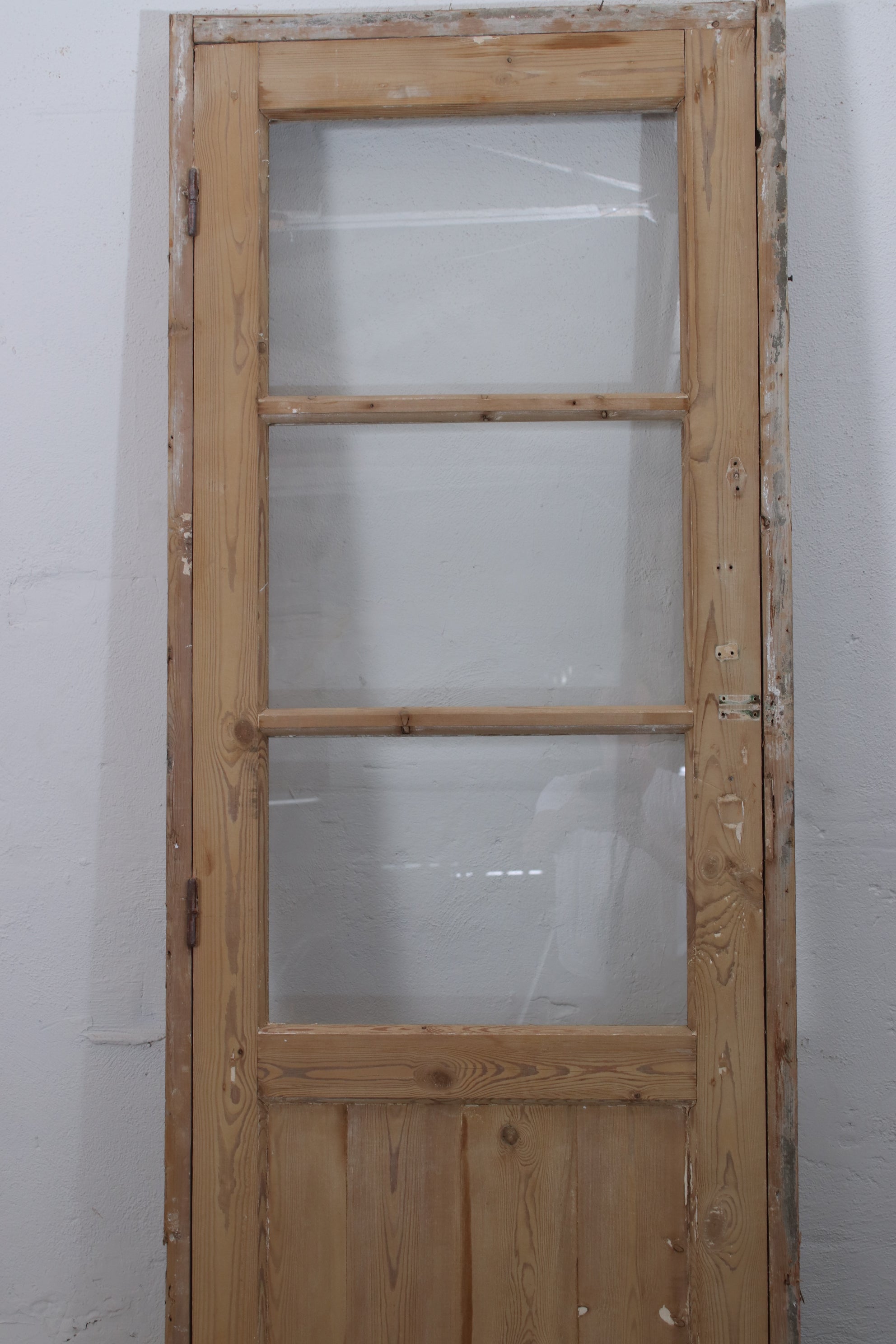 VINTAGE SINGLE GLASS DOOR L232