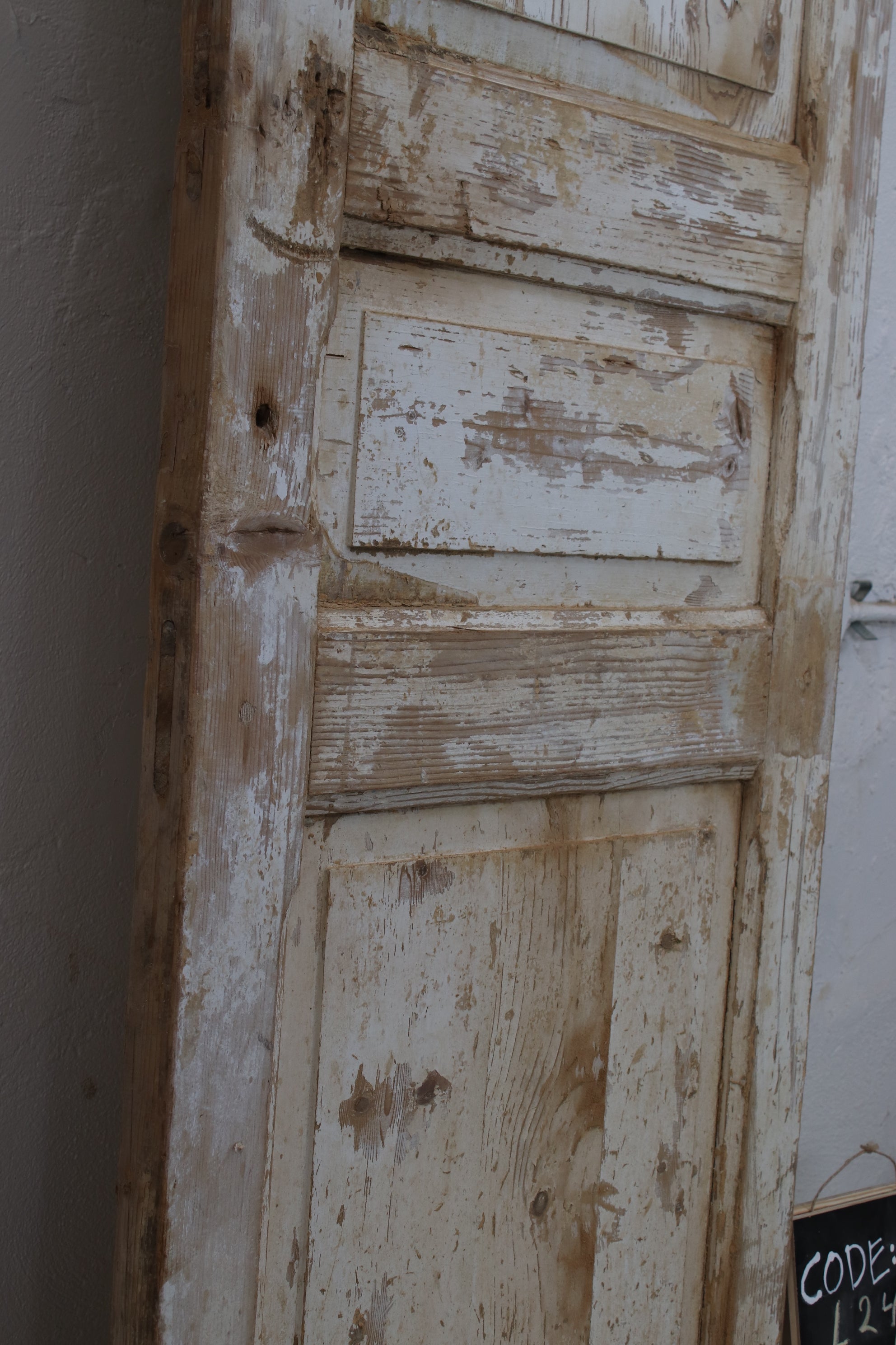 VINTAGE SINGLE DOOR L241