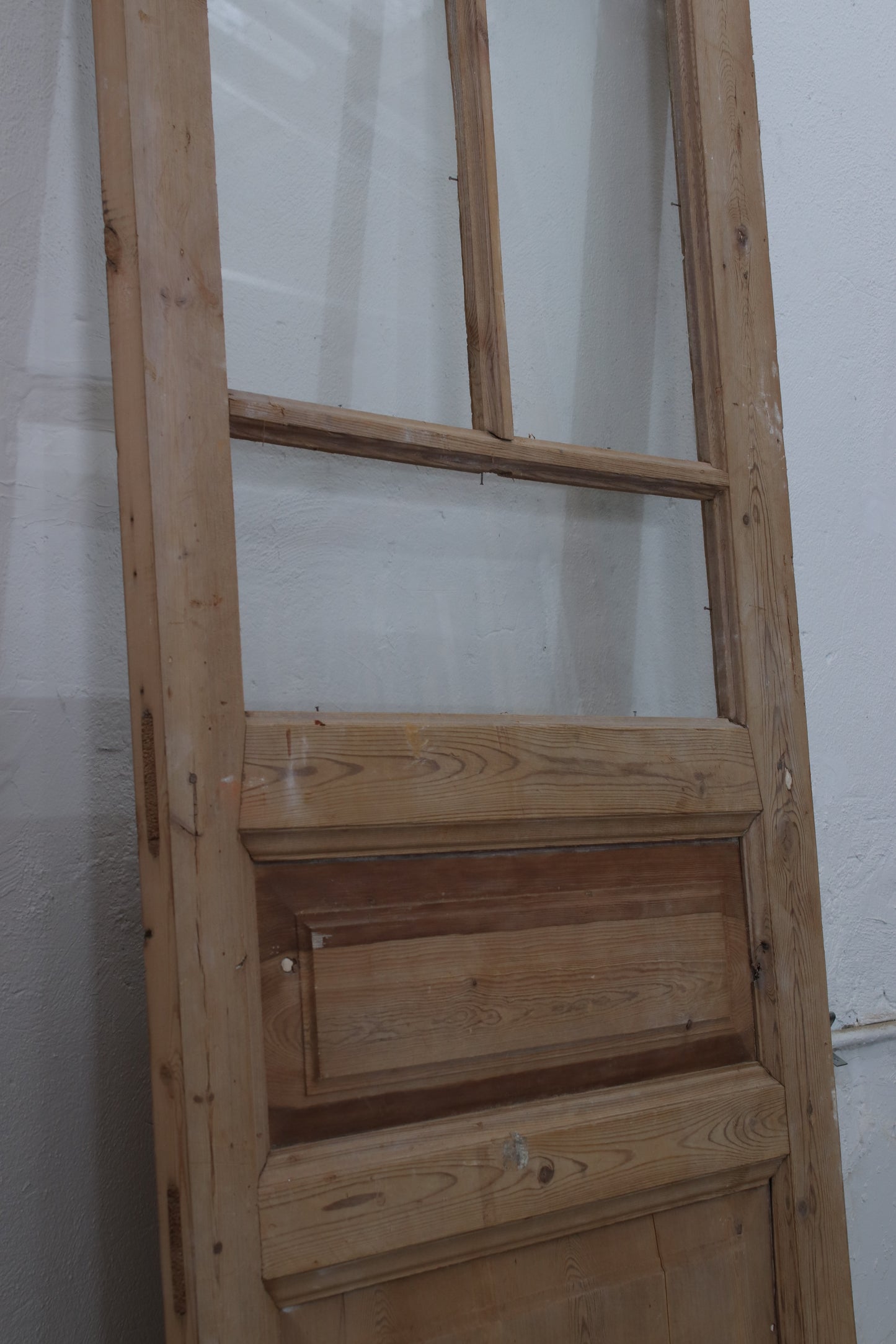 VINTAGE SINGLE GLASS DOOR L243