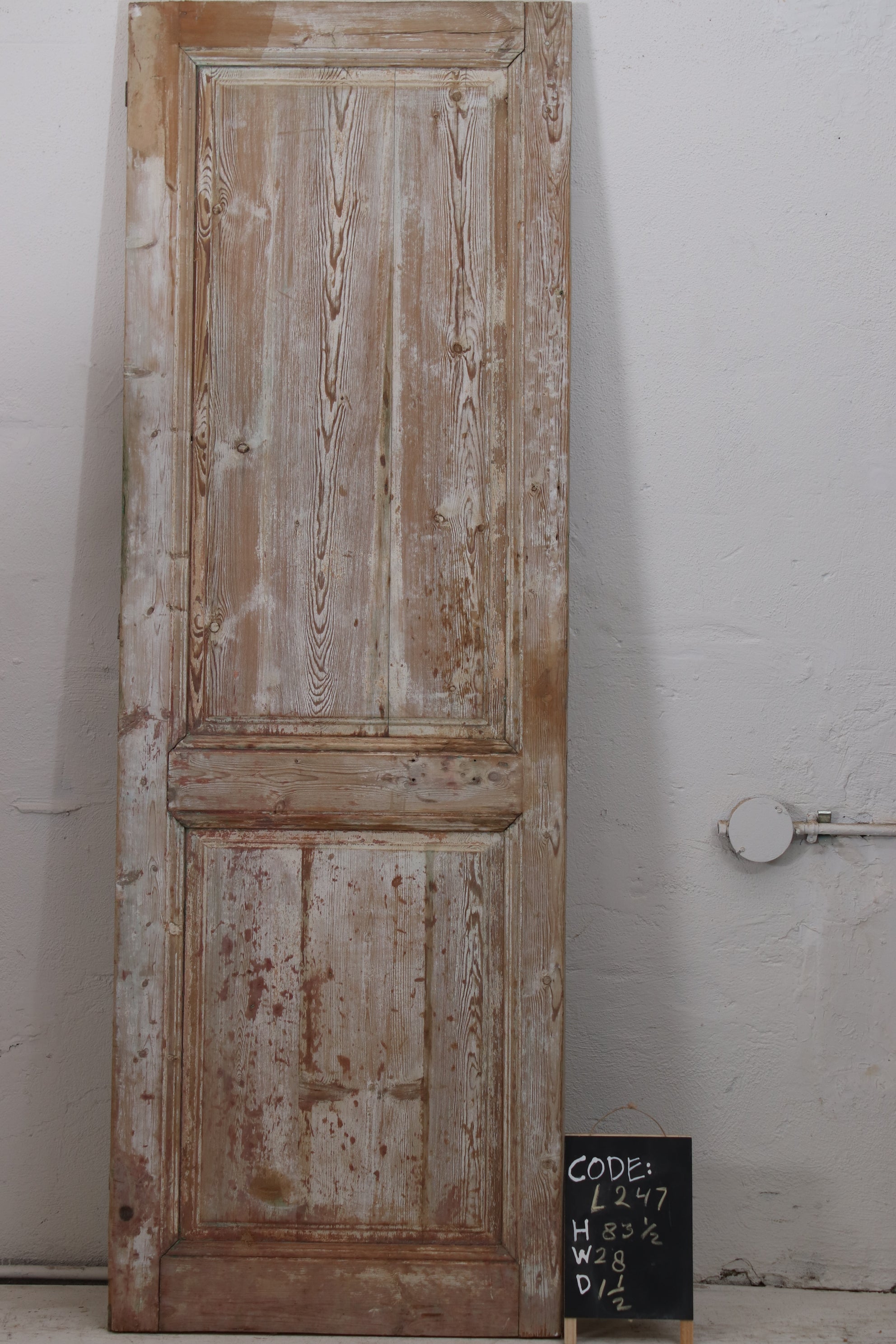 VINTAGE SINGLE DOOR L247