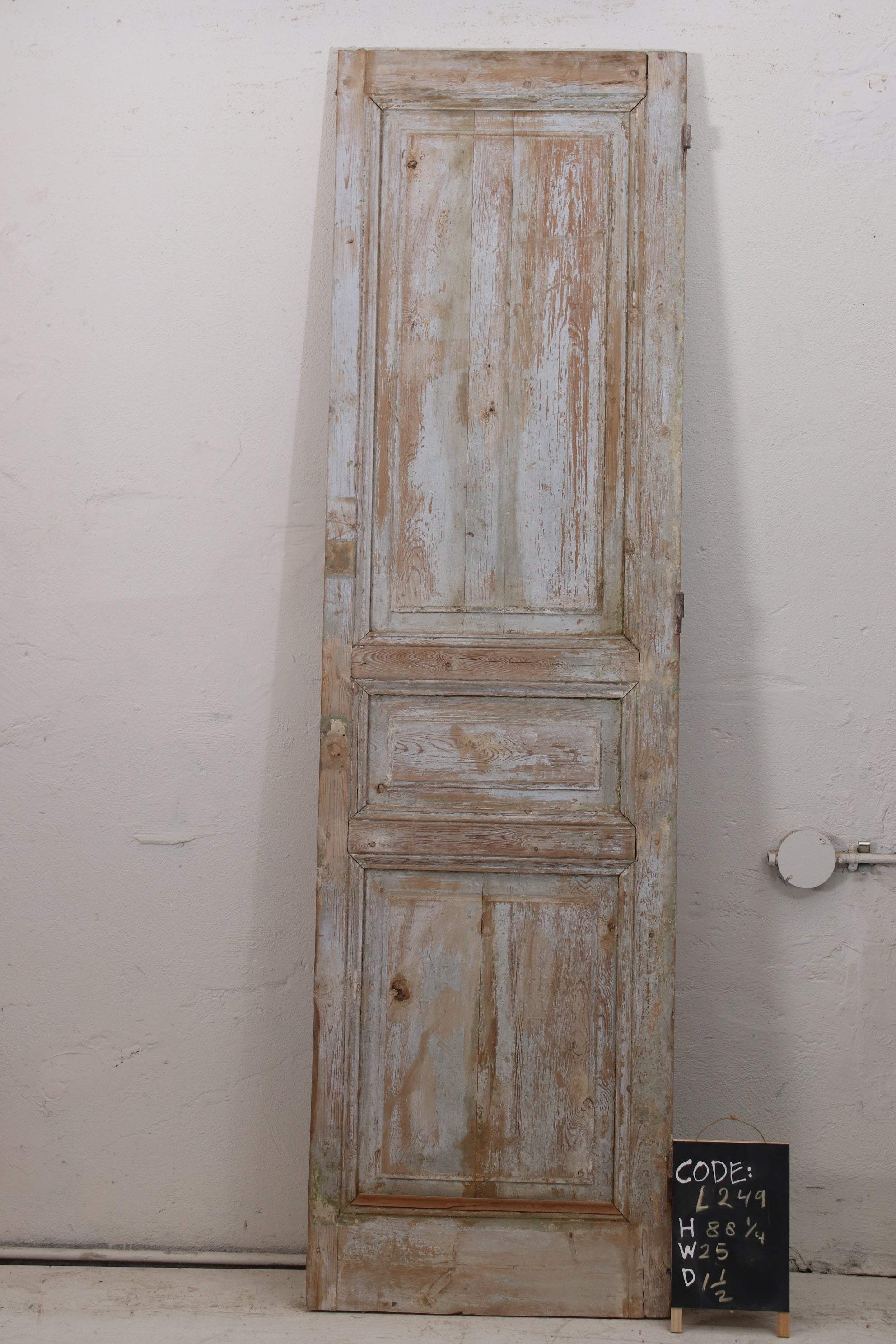 VINTAGE SINGLE DOOR L249