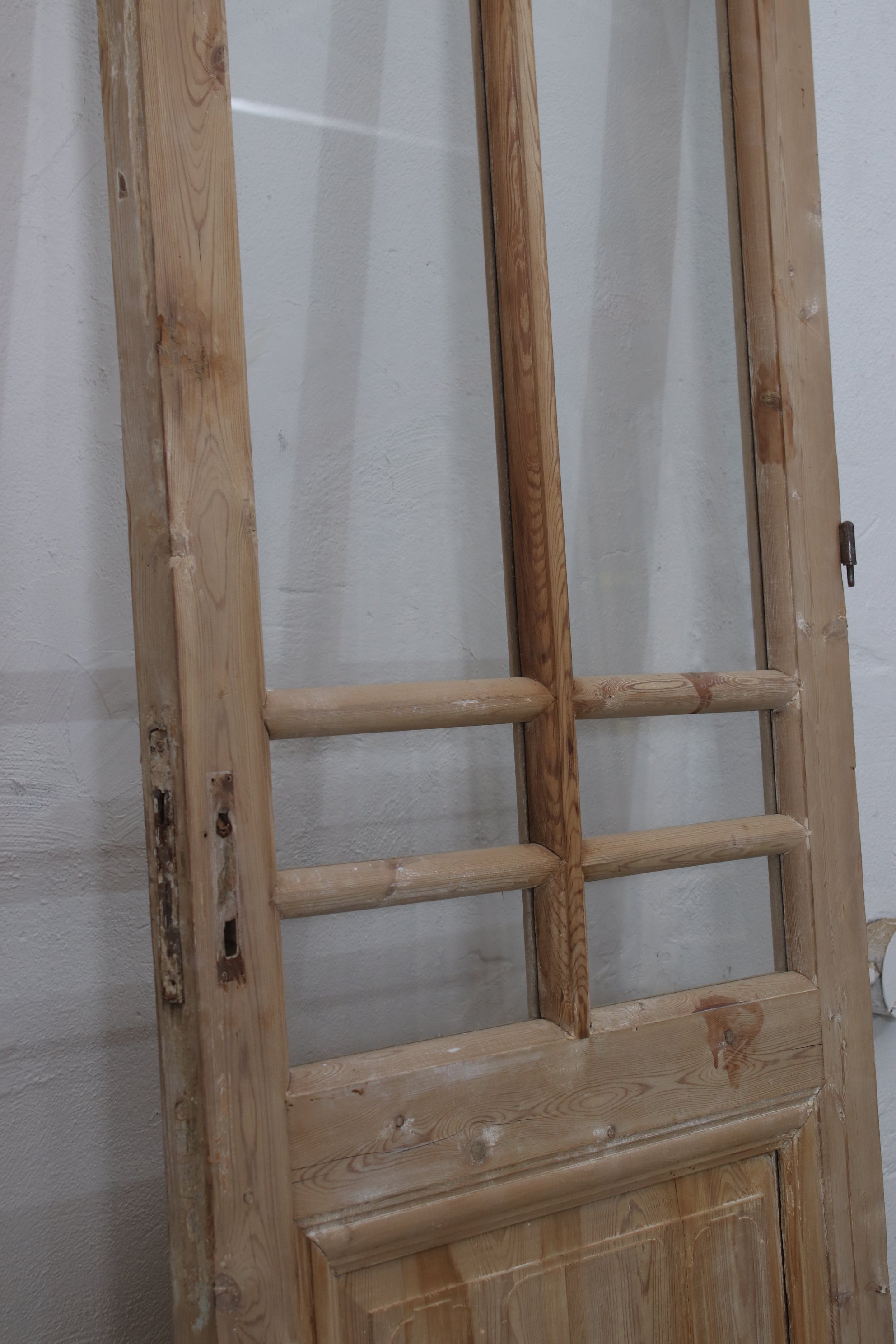 VINTAGE SINGLE GLASS DOOR L251