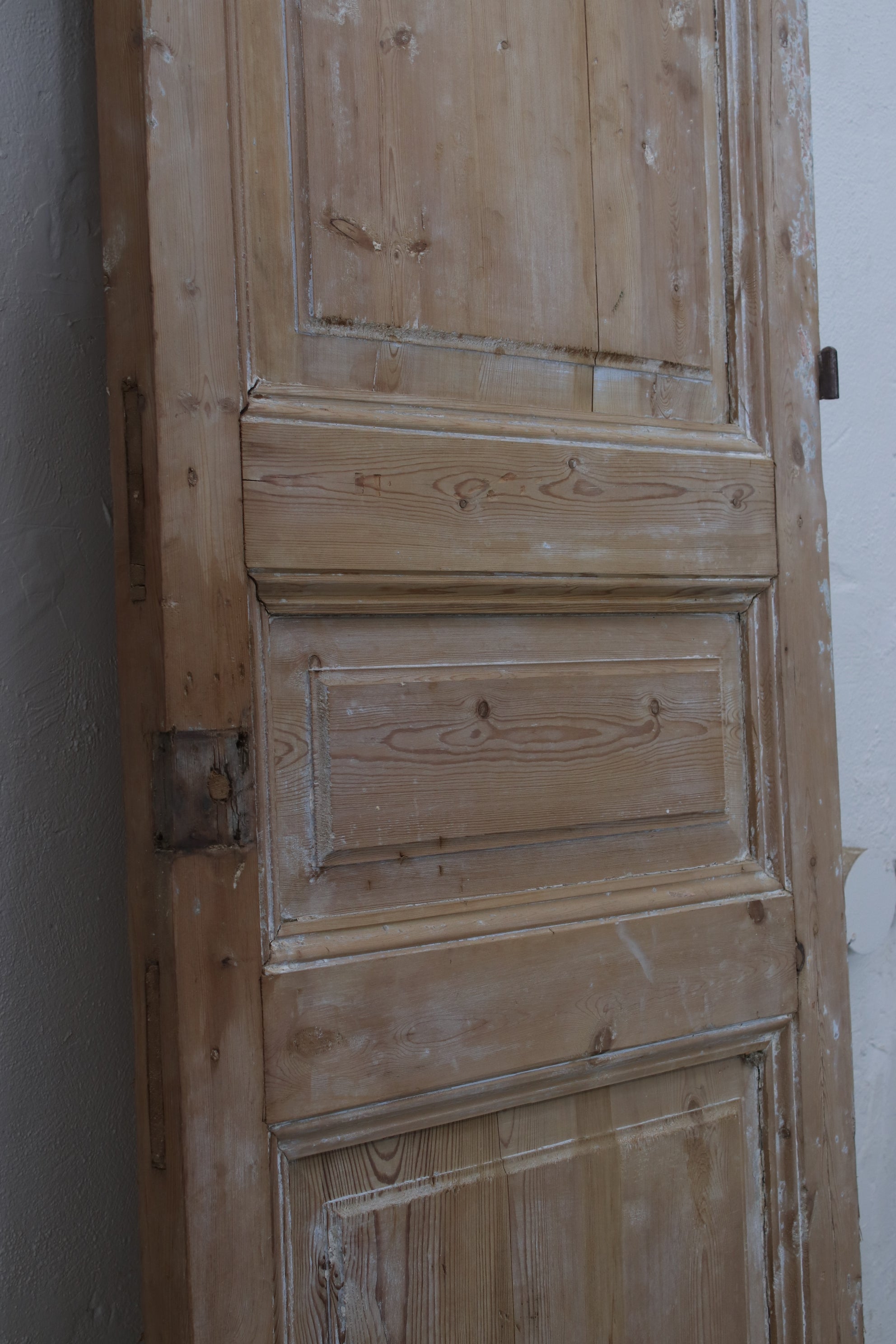 VINTAGE SINGLE DOOR L257