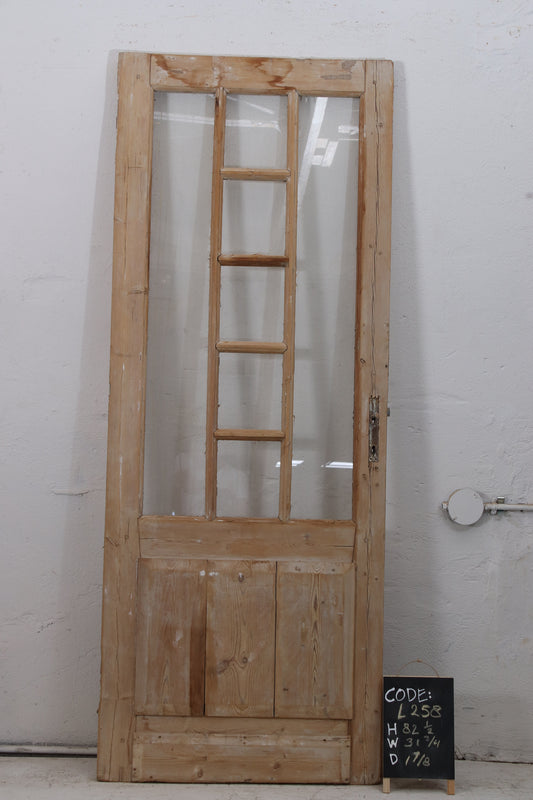 VINTAGE SINGLE GLASS DOOR L258