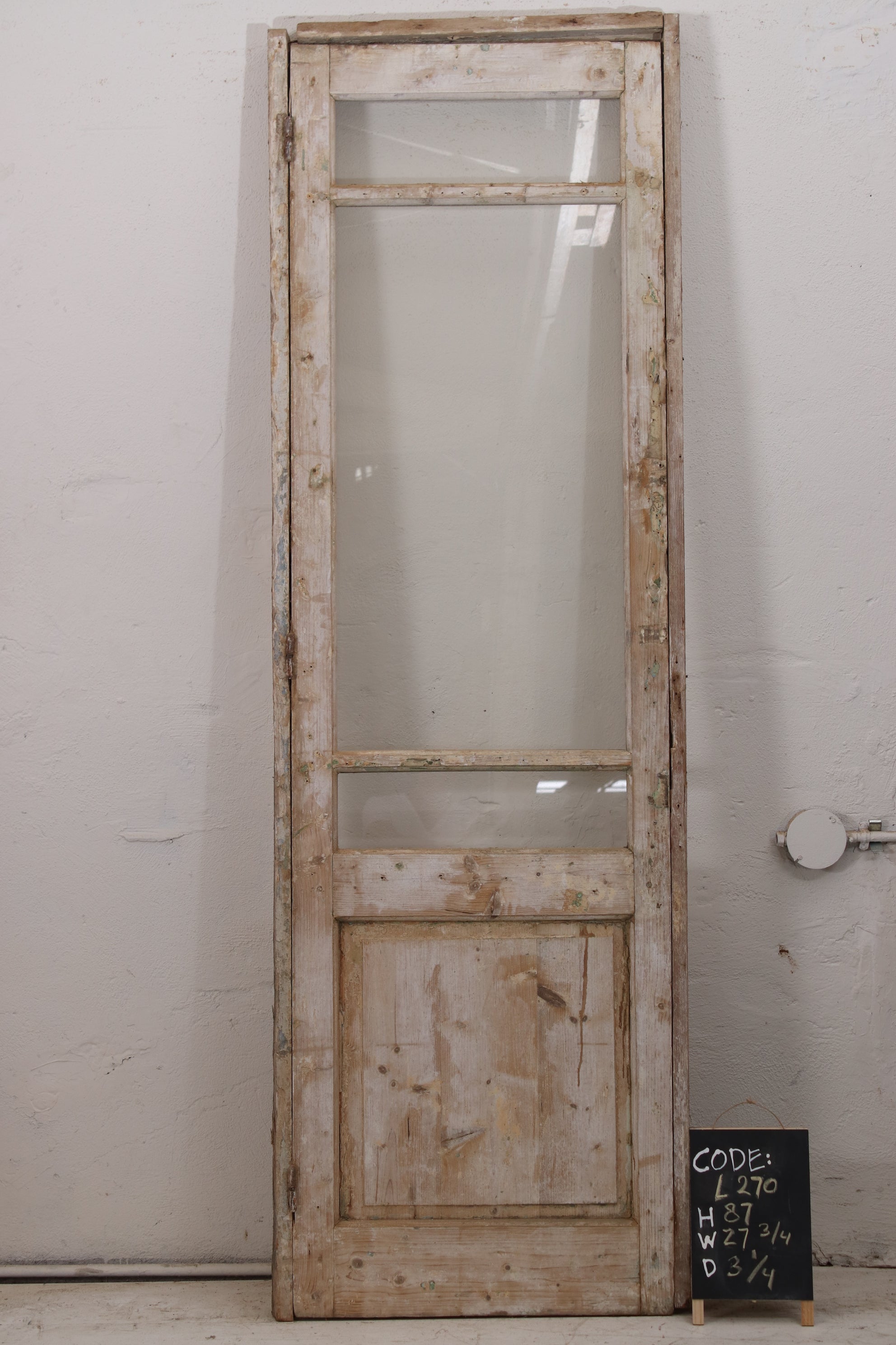 VINTAGE SINGLE GLASS DOOR L270
