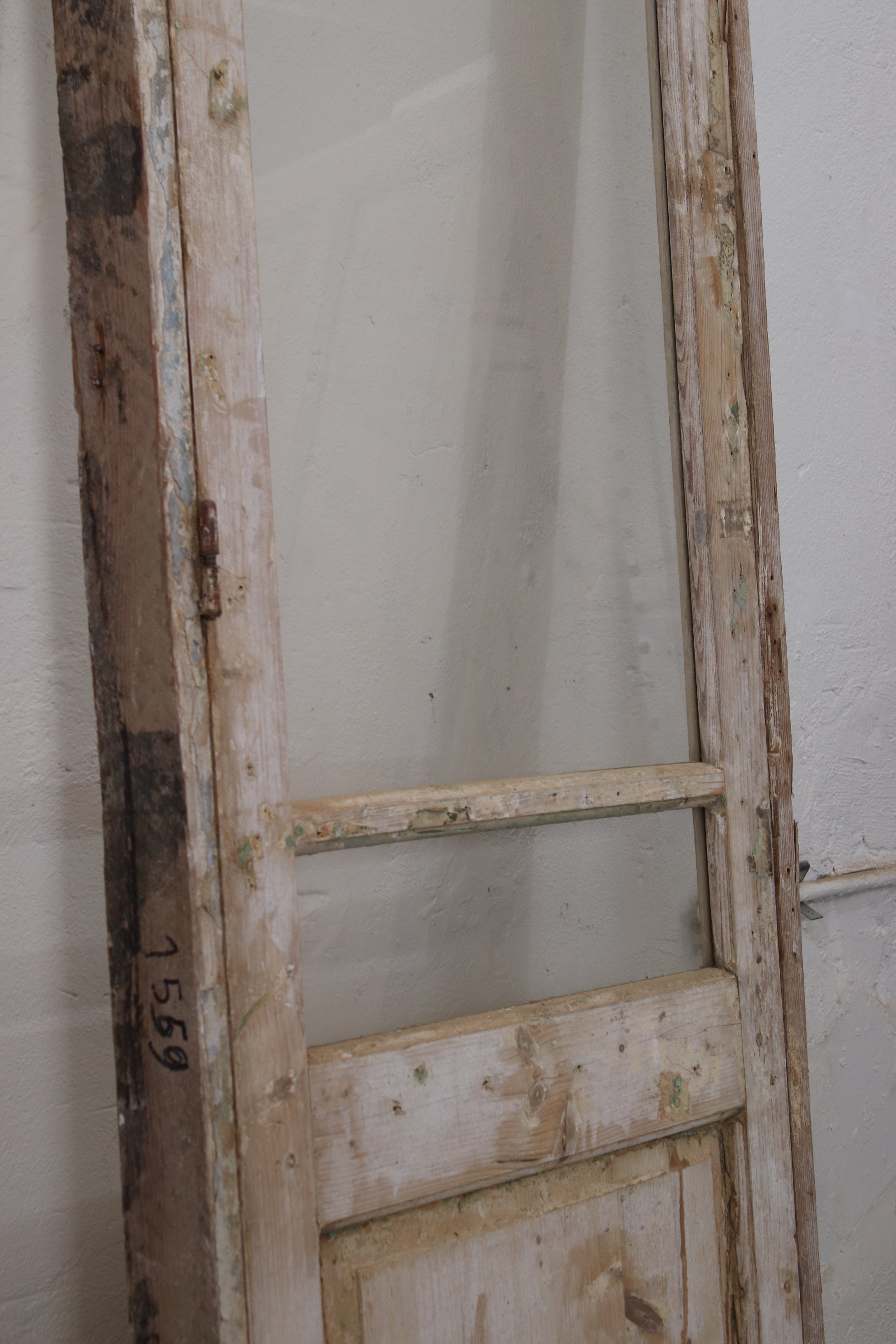 VINTAGE SINGLE GLASS DOOR L270