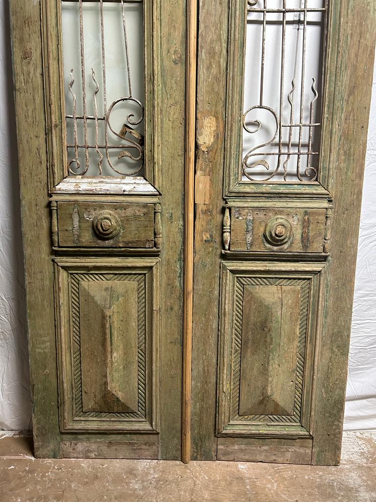 VINTAGE DBL FRENCH METAL GLASS DOOR L146