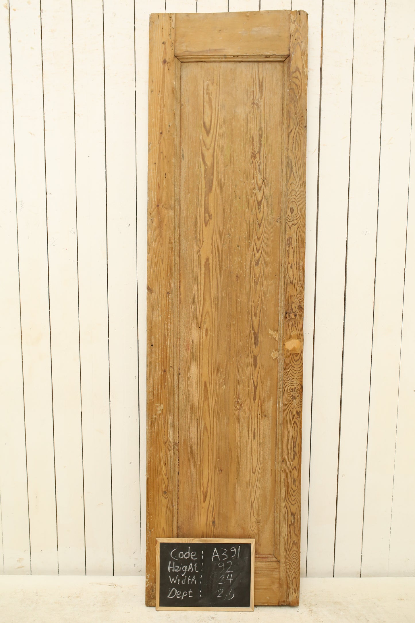 VINTAGE SINGLE DOOR A391