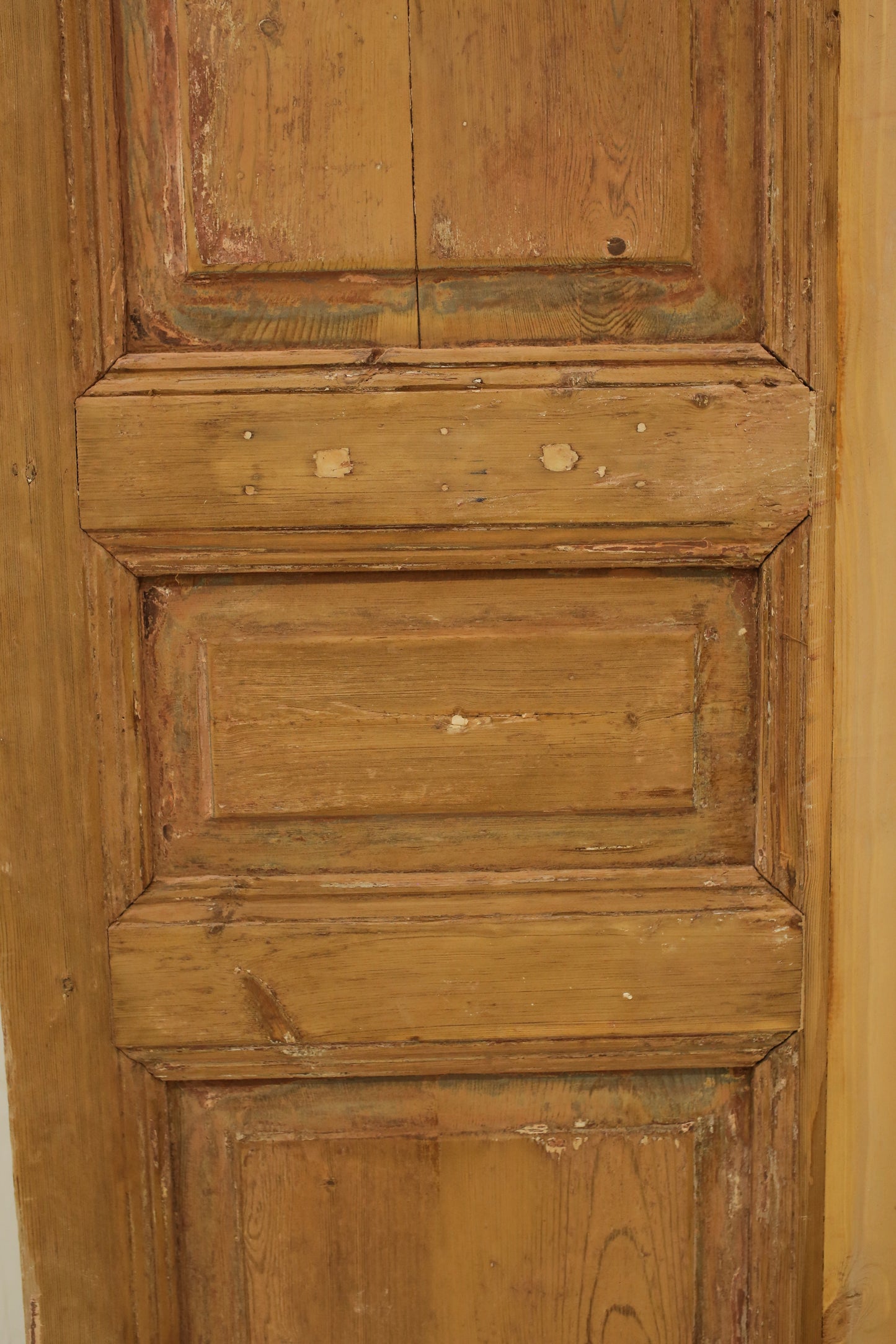 VINTAGE SINGLE DOOR A438