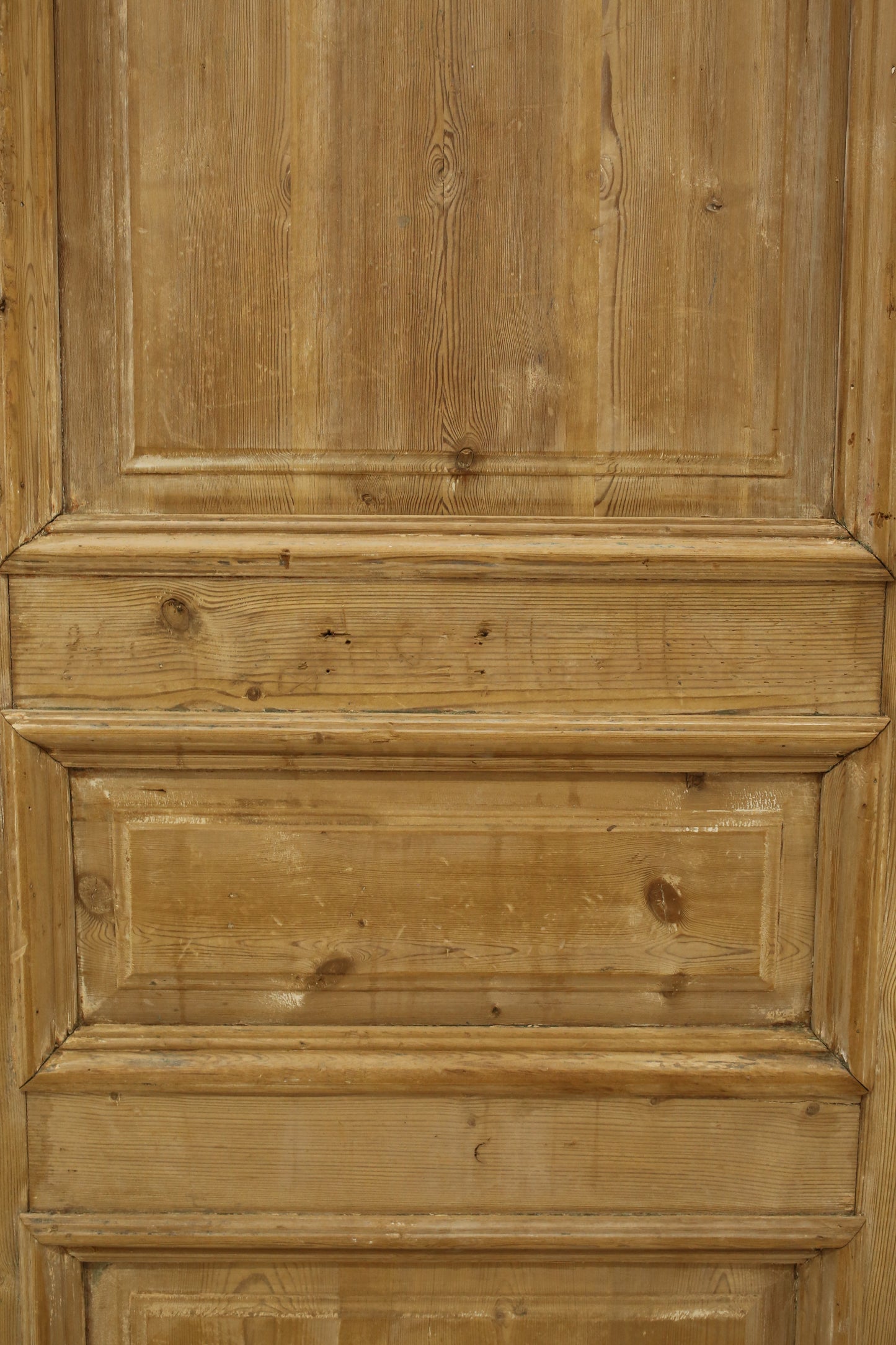 VINTAGE SINGLE DOOR A443