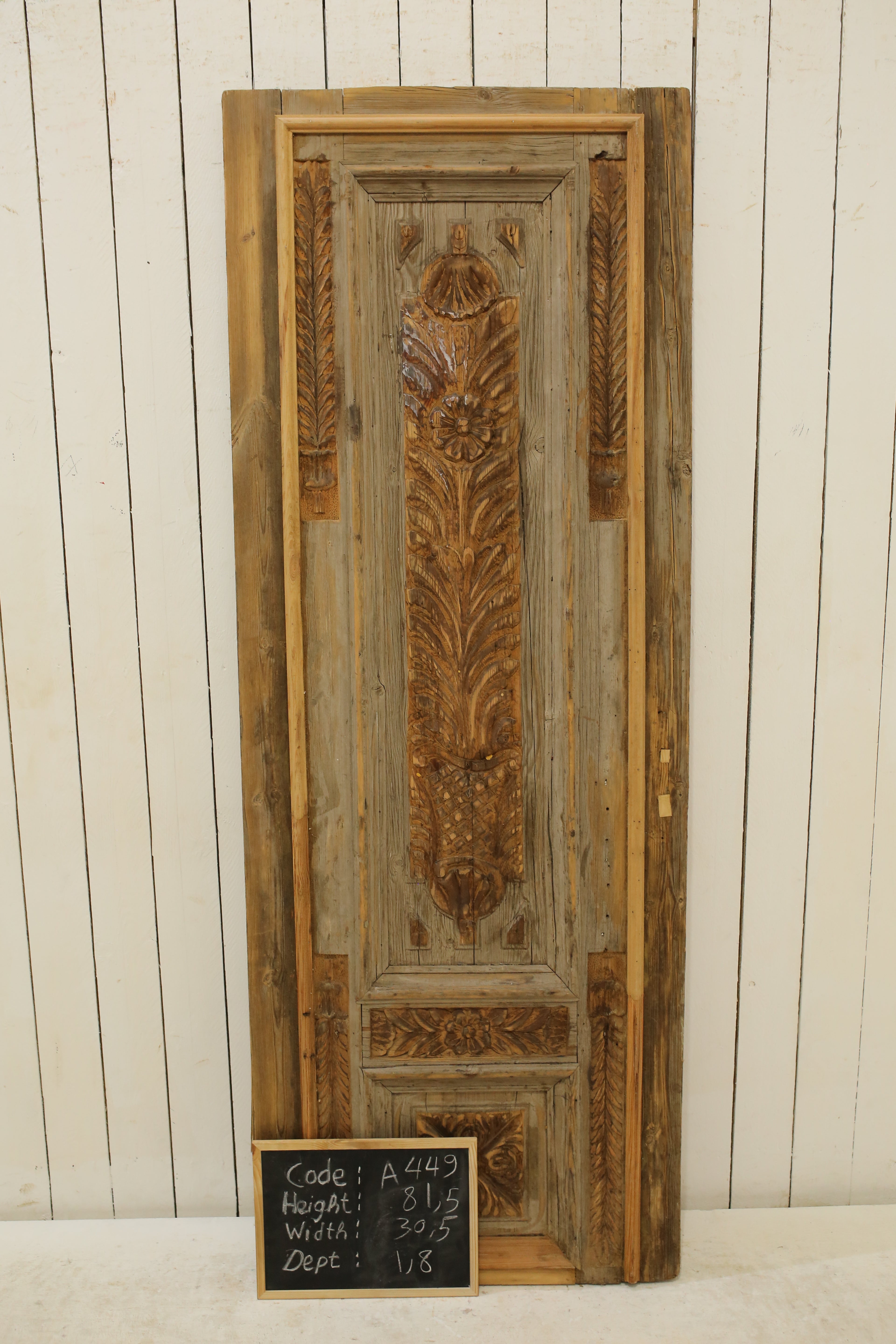 VINTAGE SINGLE DOOR A449