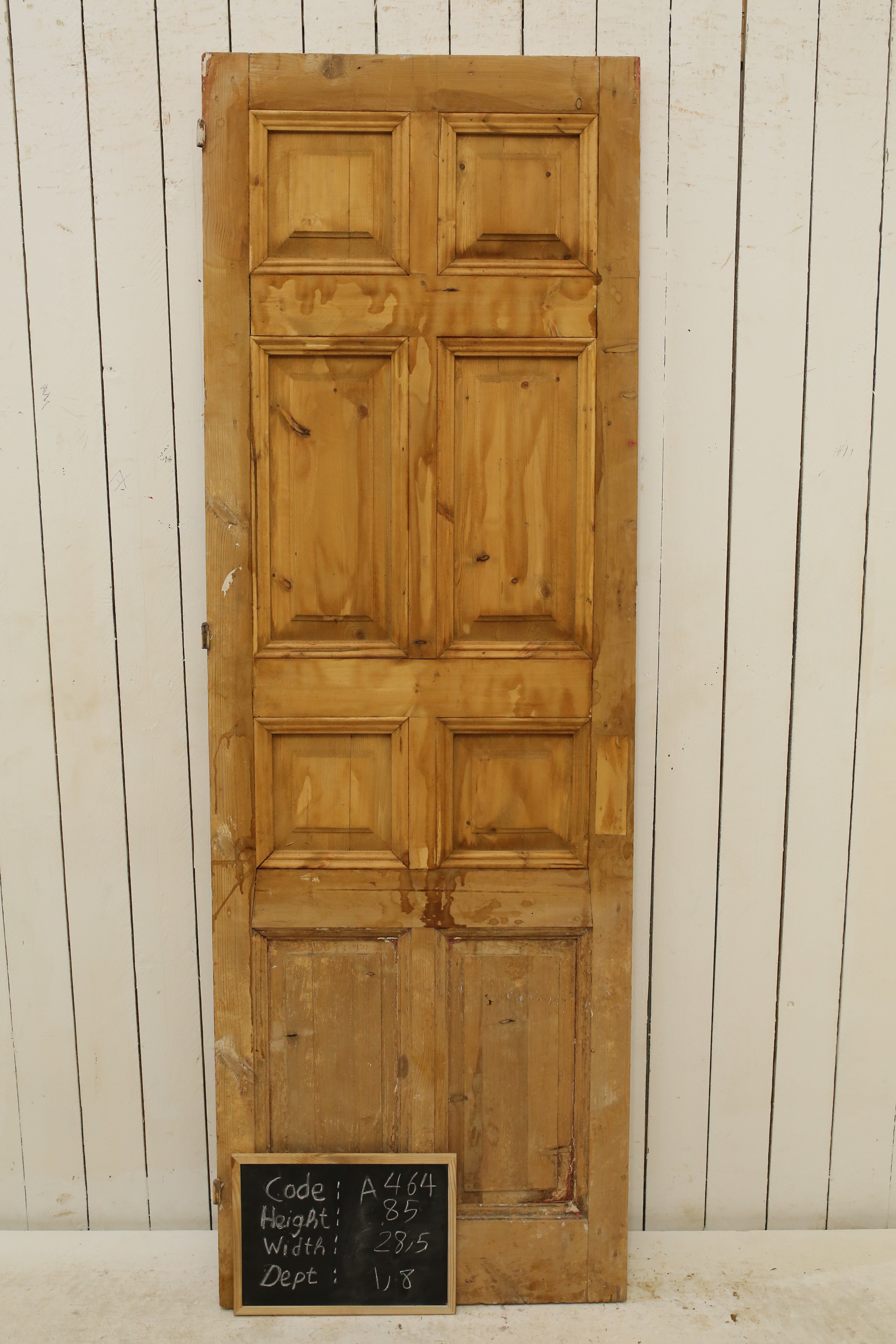VINTAGE SINGLE DOOR A464