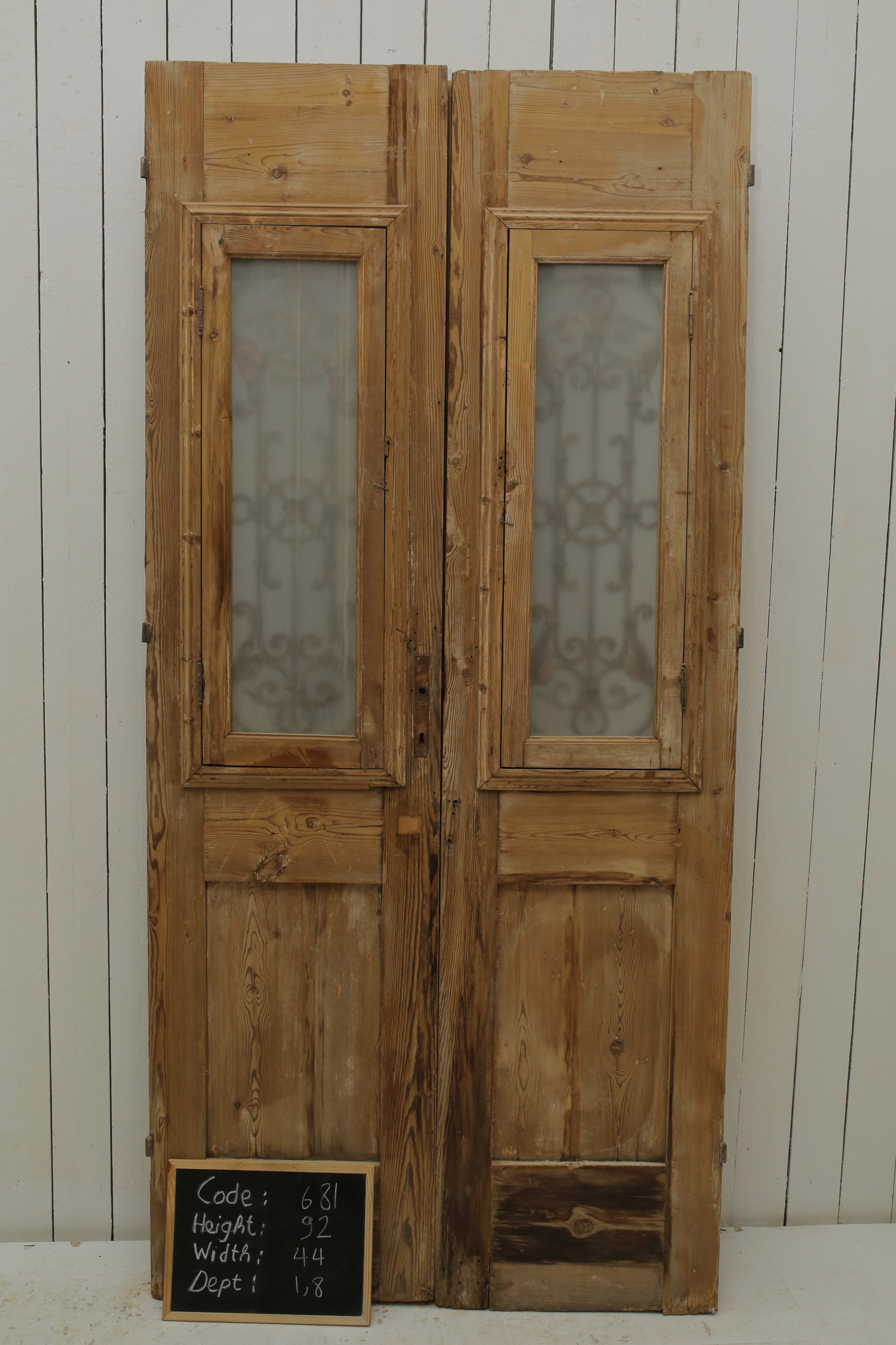 VINTAGE DBL FRENCH METAL DOOR A681