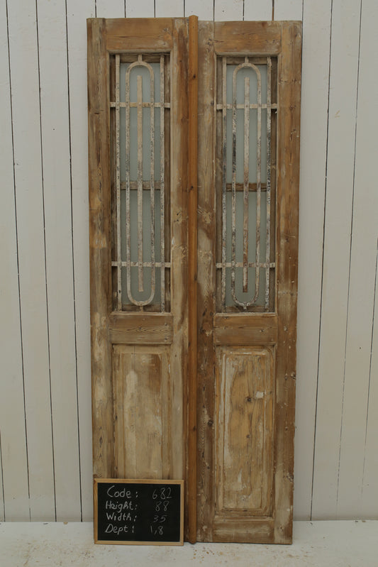VINTAGE DBL FRENCH METAL DOOR 682