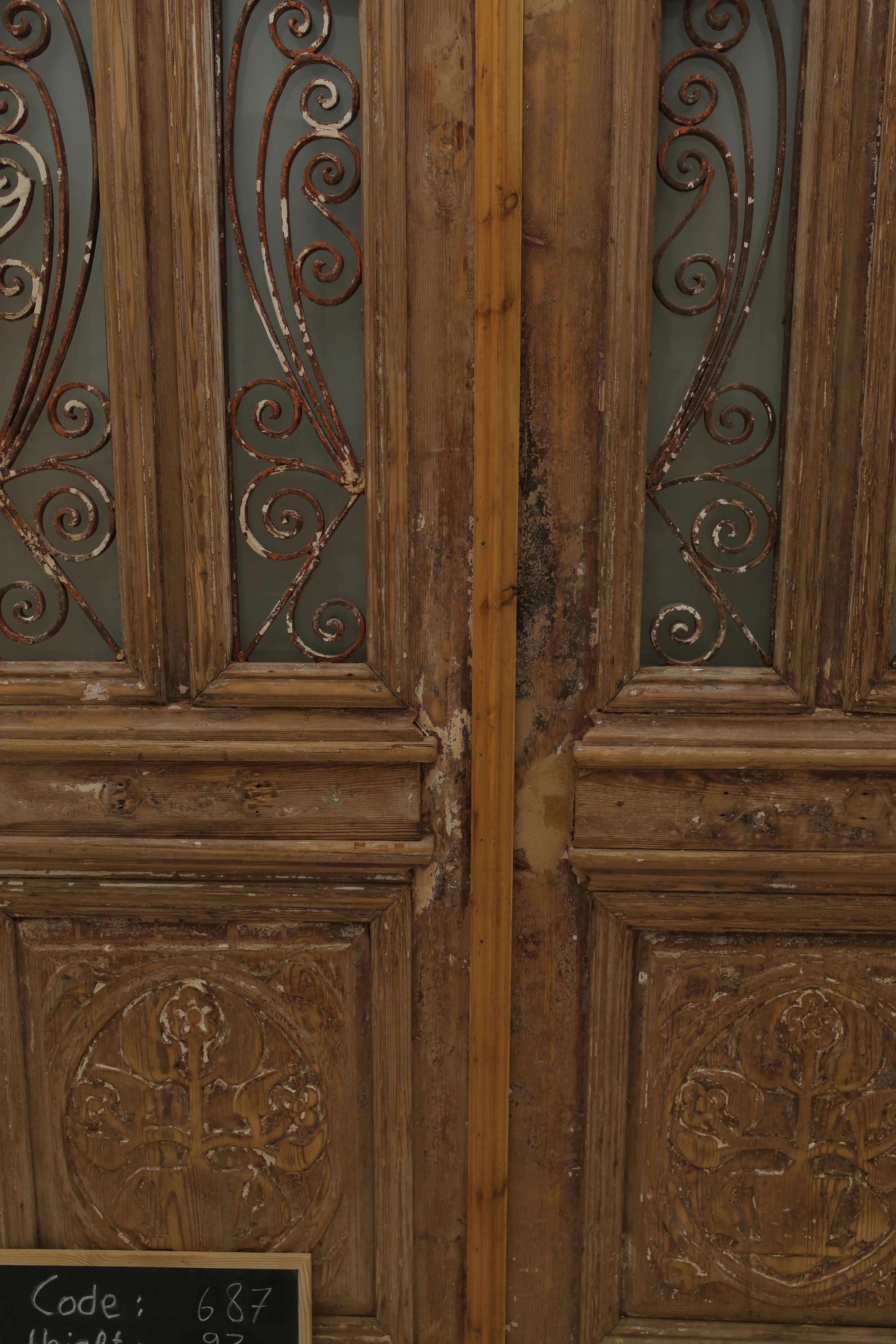 VINTAGE DBL FRENCH METAL DOOR A687