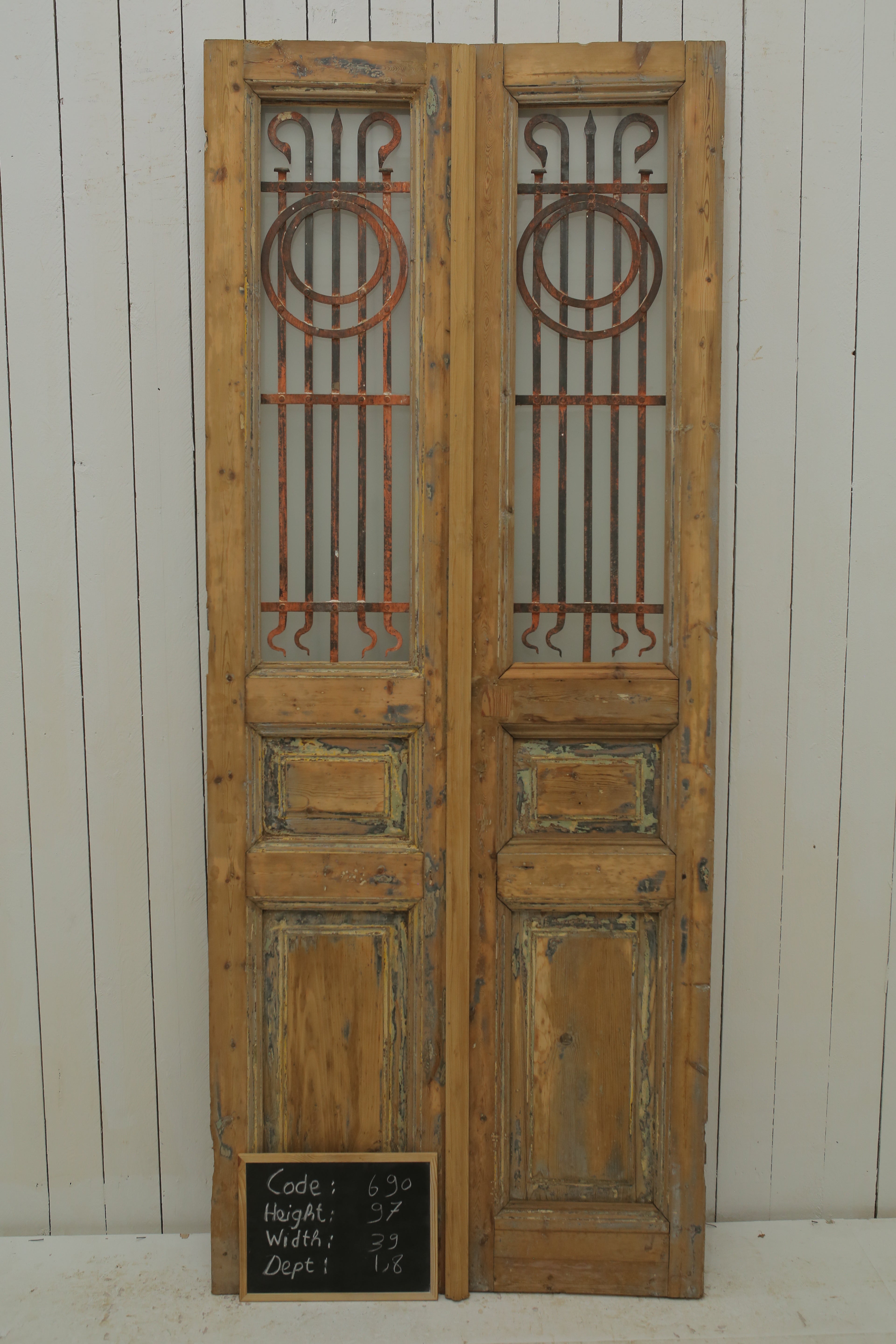 VINTAGE DBL FRENCH METAL DOOR A690