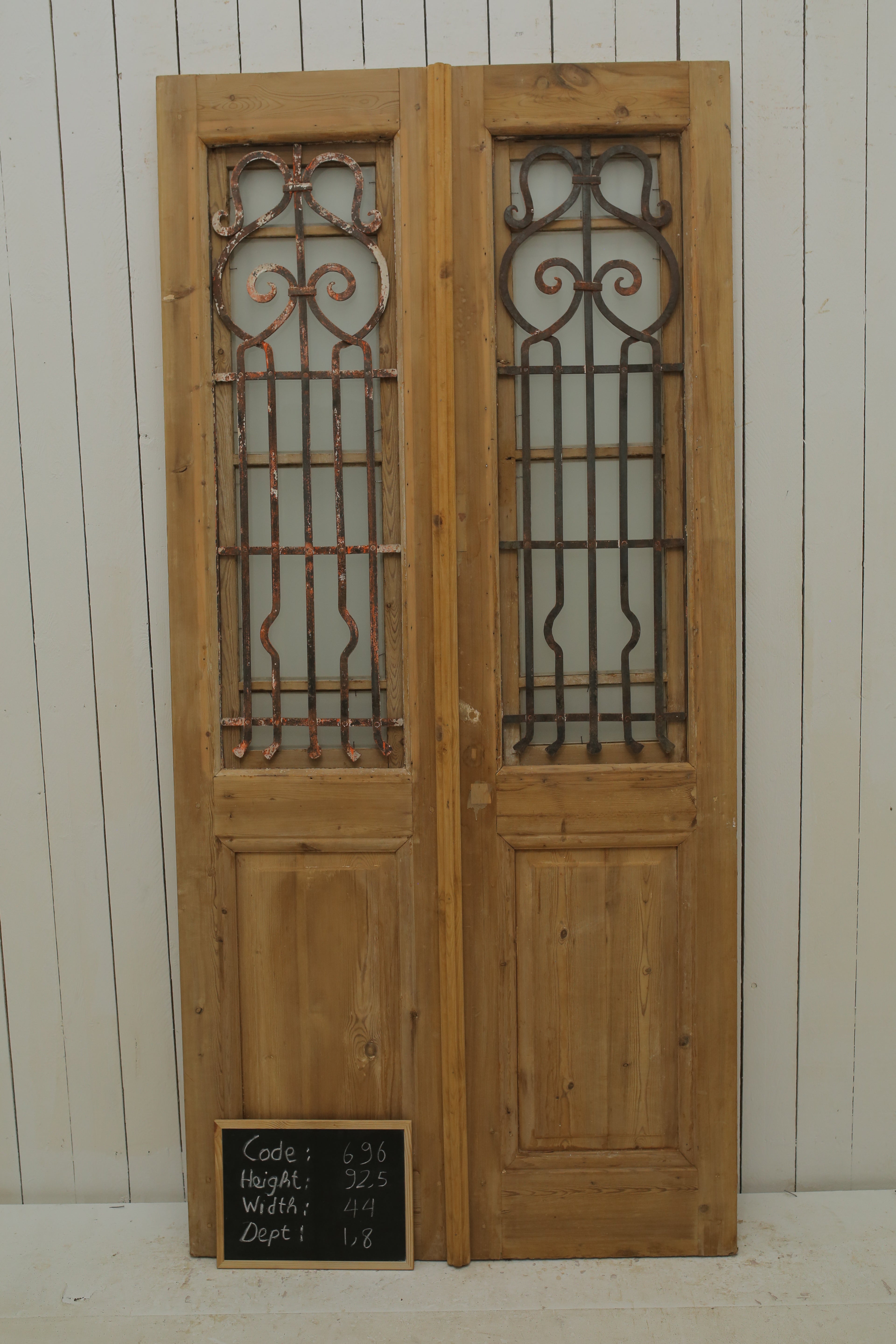 VINTAGE DBL FRENCH METAL DOOR A696