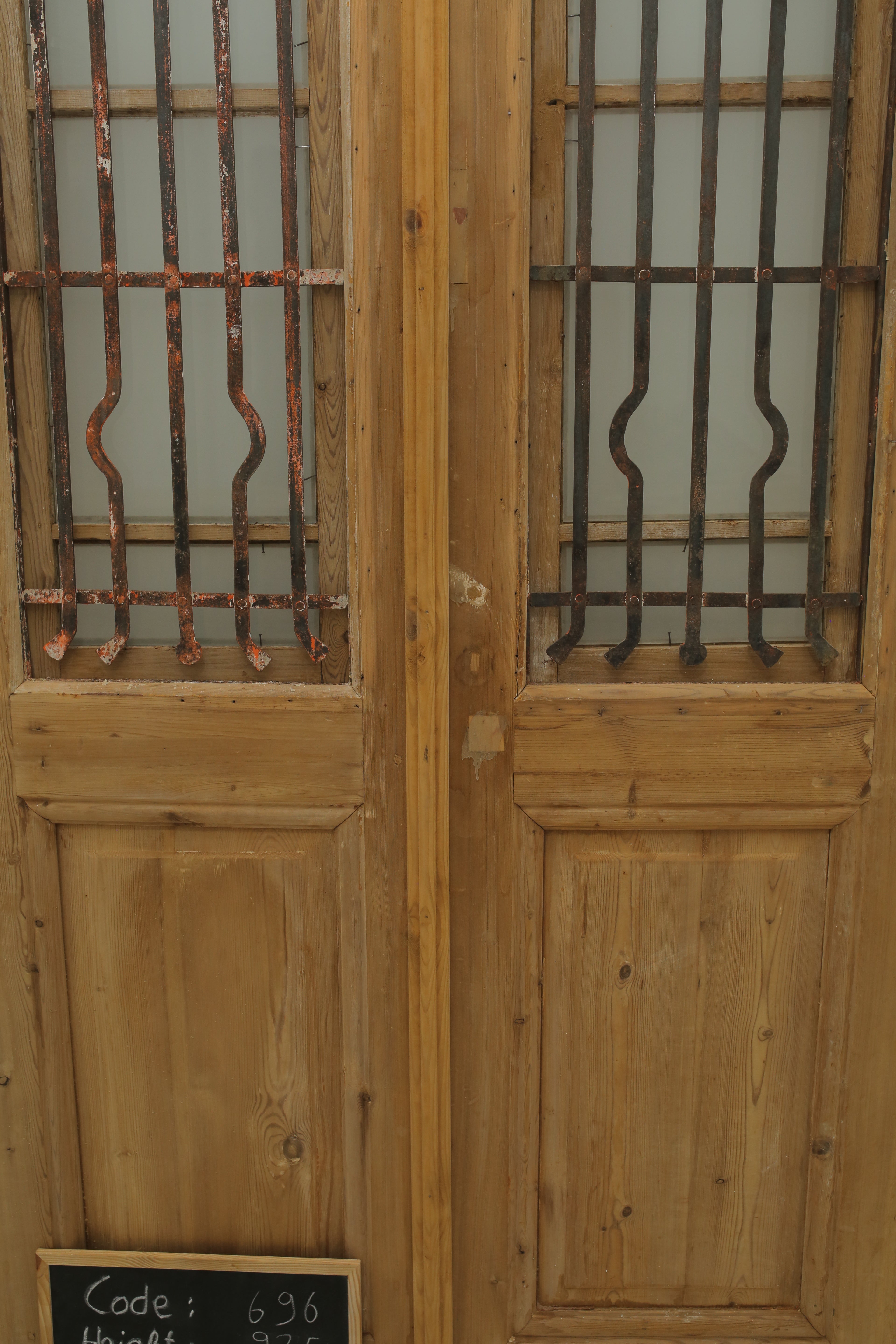 VINTAGE DBL FRENCH METAL DOOR A696