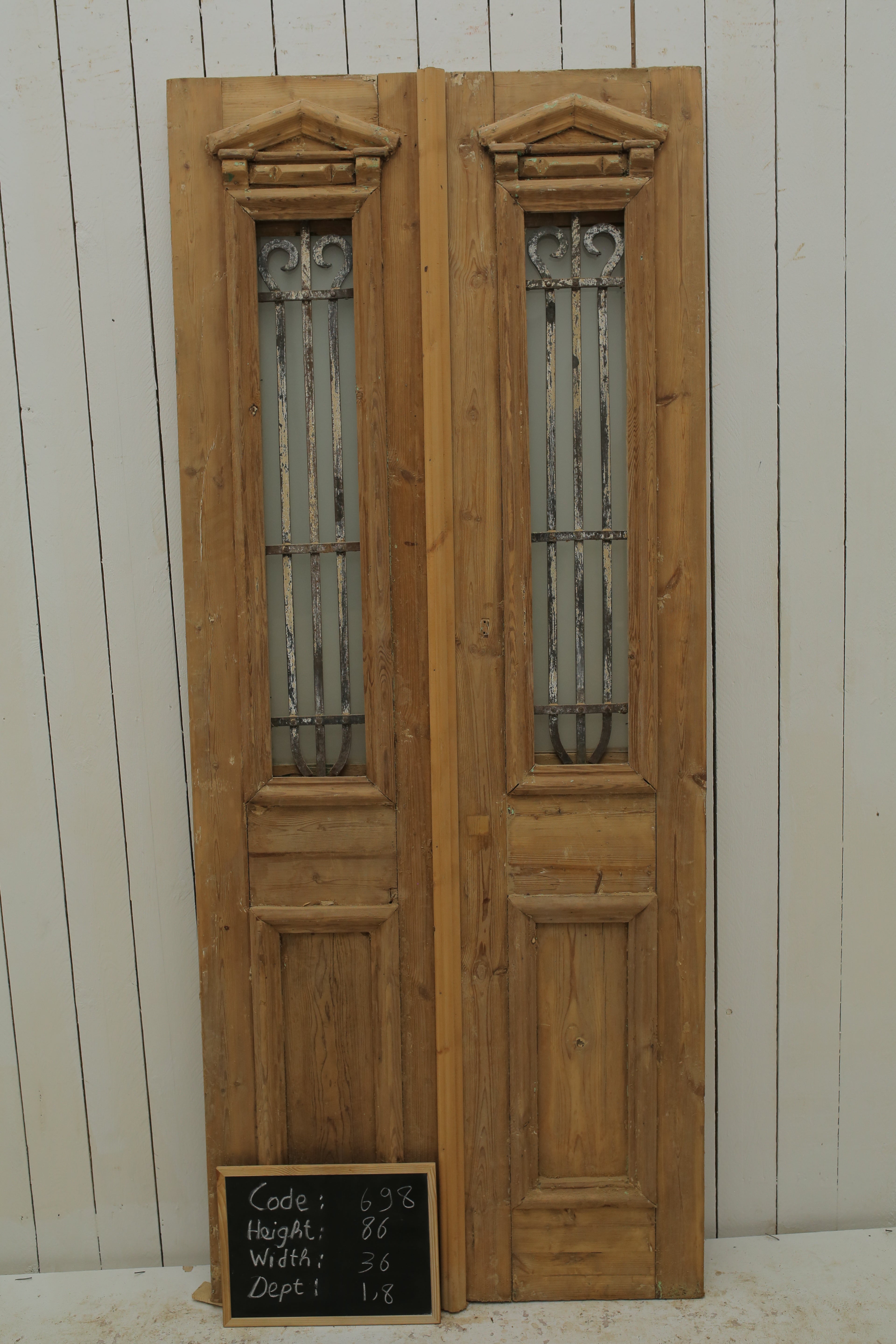 VINTAGE DBL FRENCH METAL DOOR A698