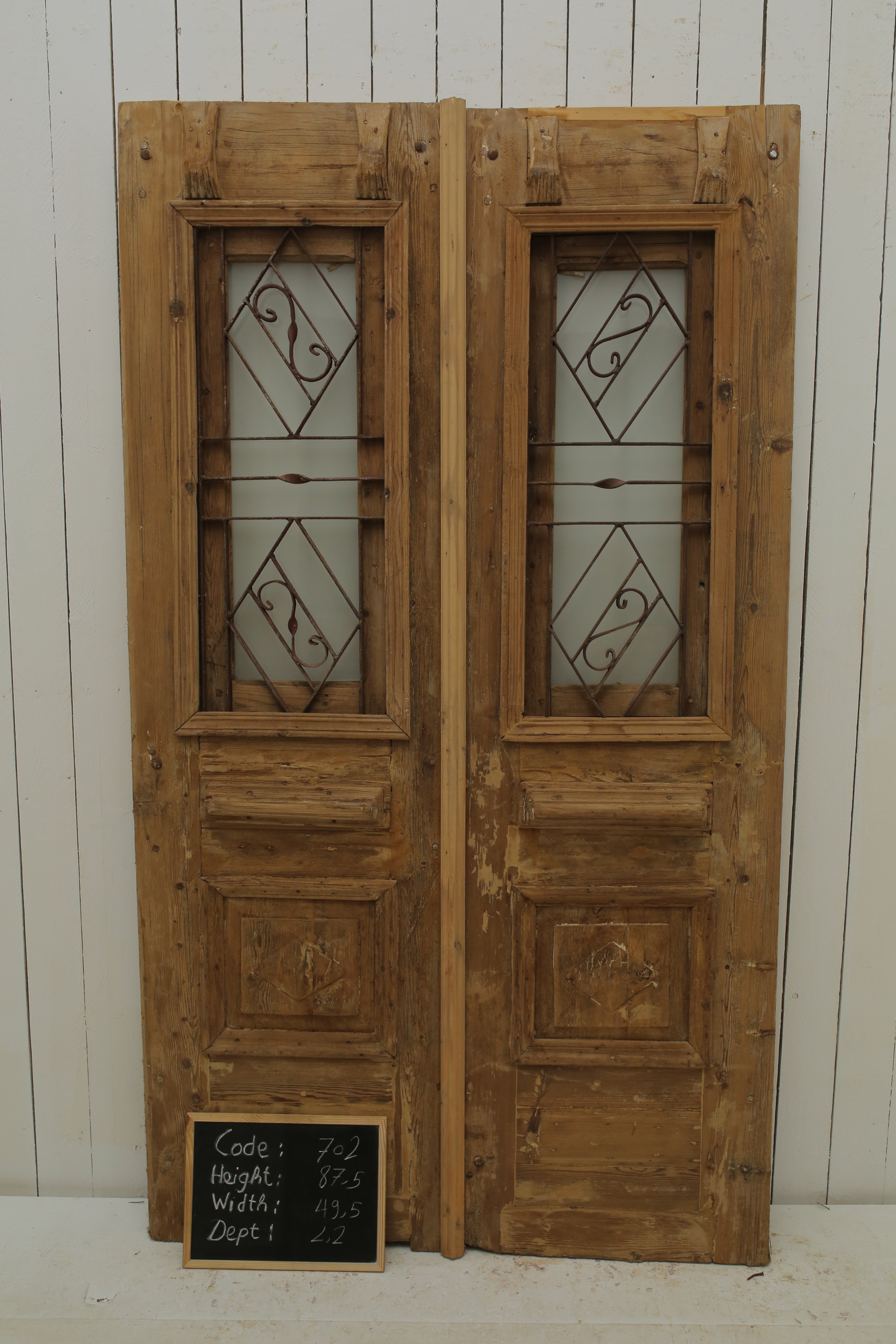 VINTAGE DBL FRENCH METAL DOOR A702
