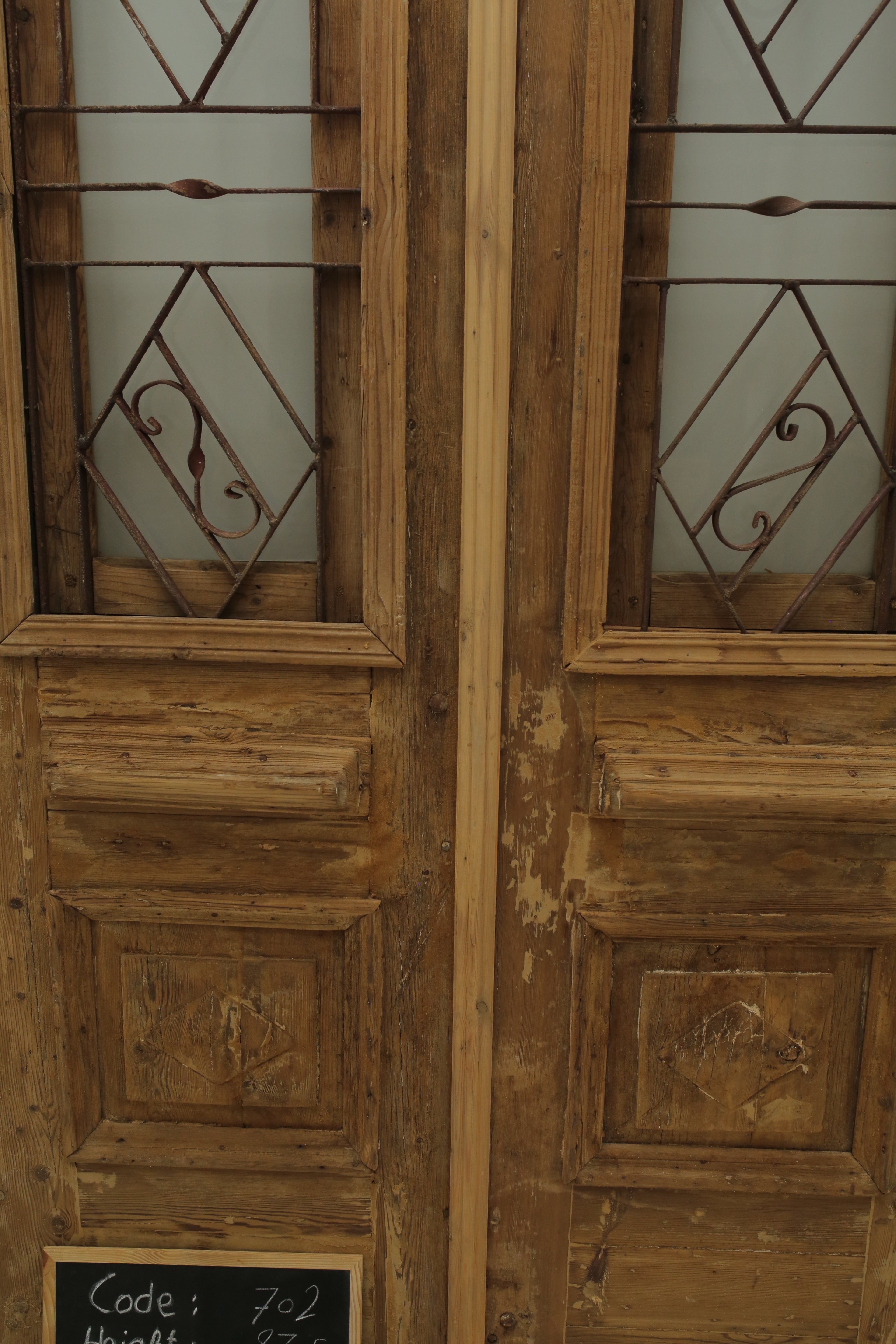 VINTAGE DBL FRENCH METAL DOOR A702