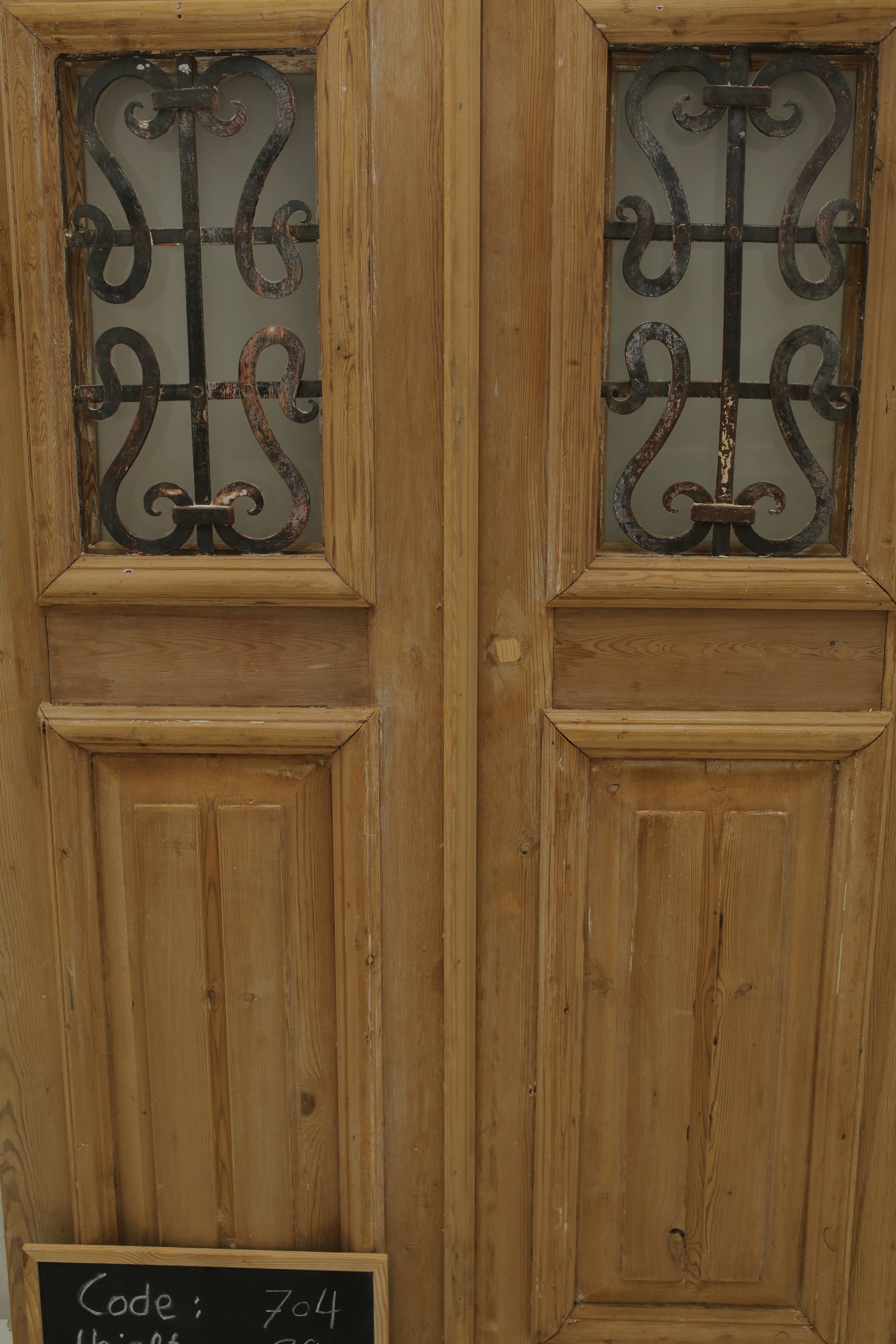 VINTAGE DBL FRENCH METAL DOOR A704