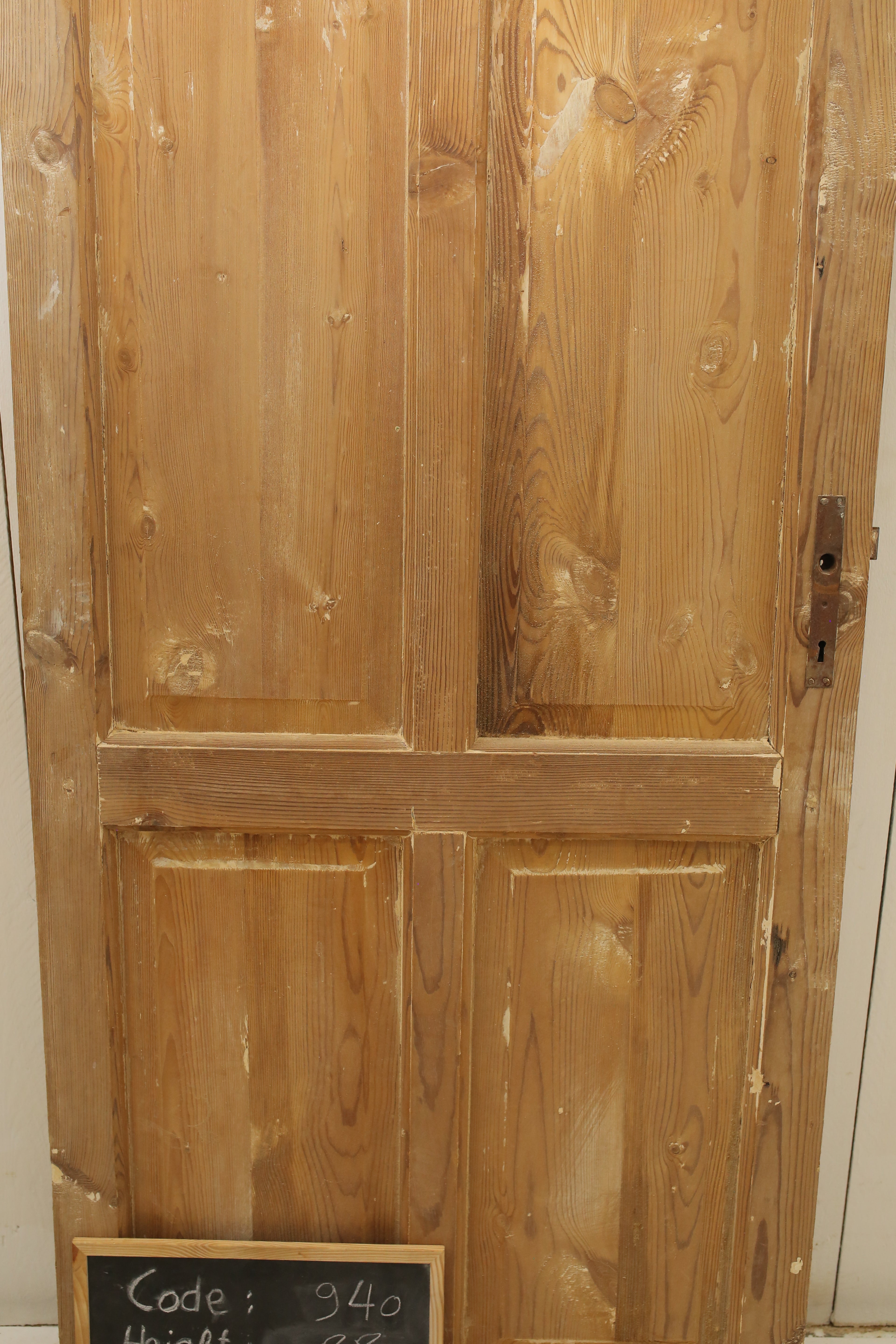 VINTAGE SINGLE GLASS DOOR 940