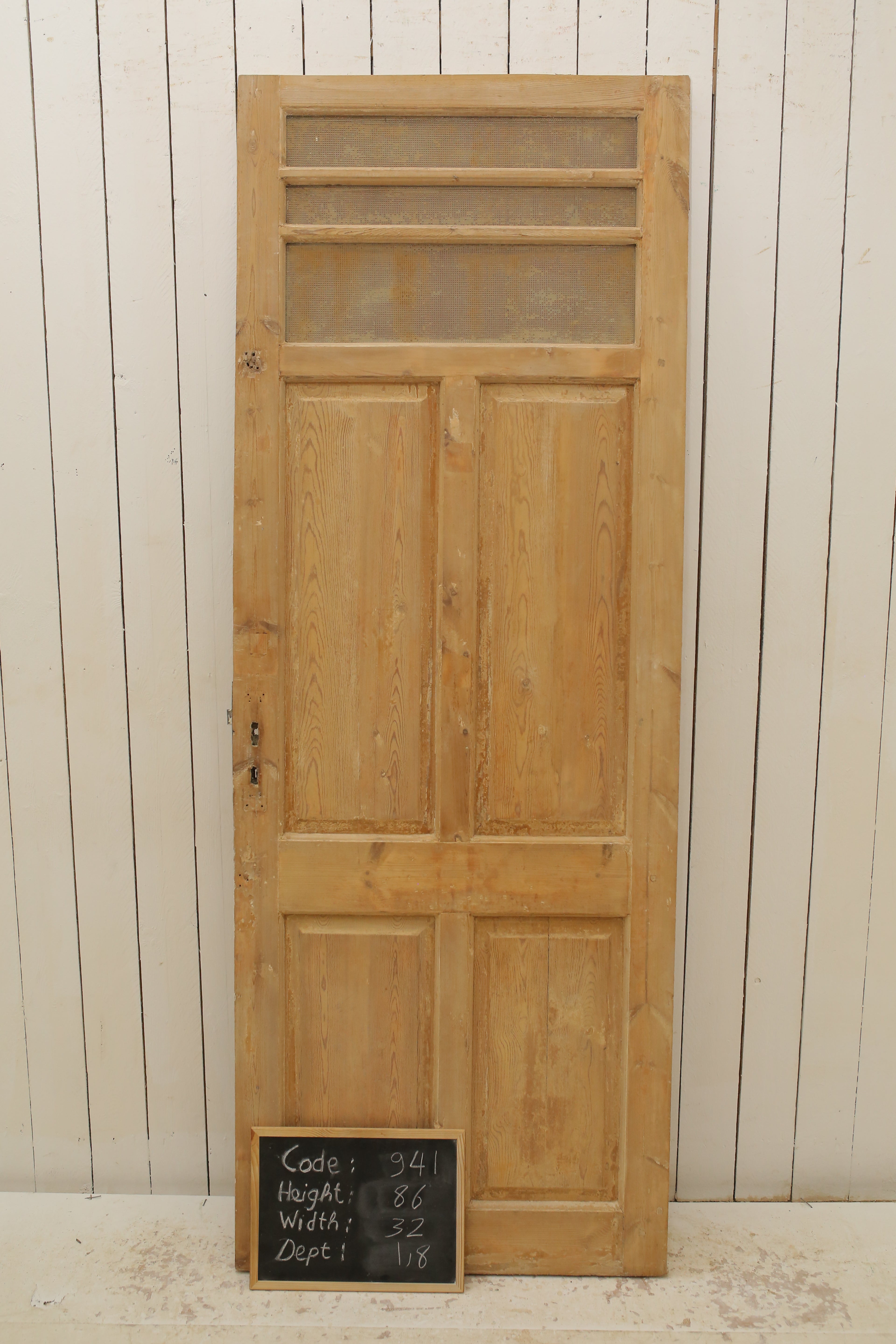 VINTAGE SINGLE GLASS DOOR 941